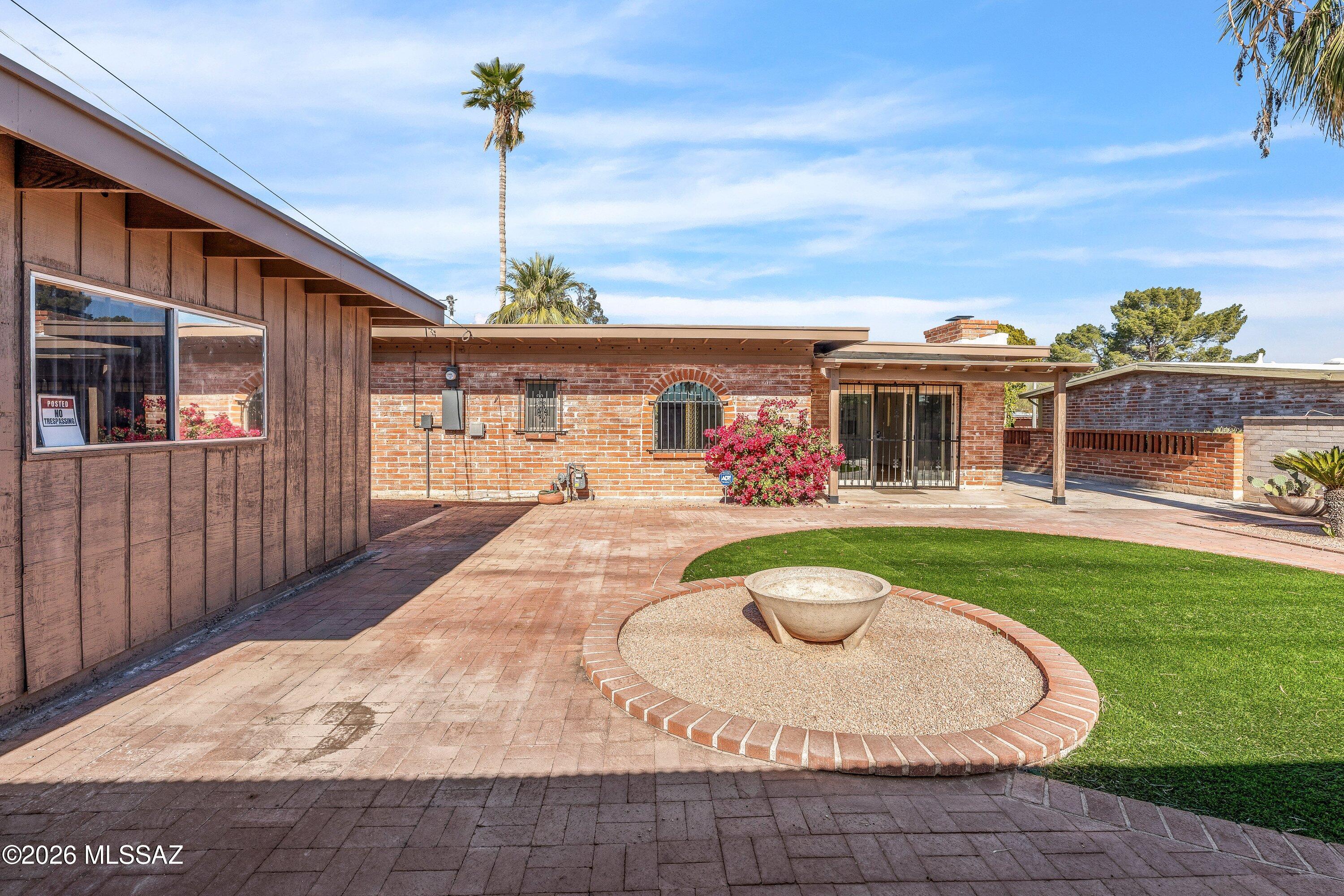 Casa Mesa - Residential