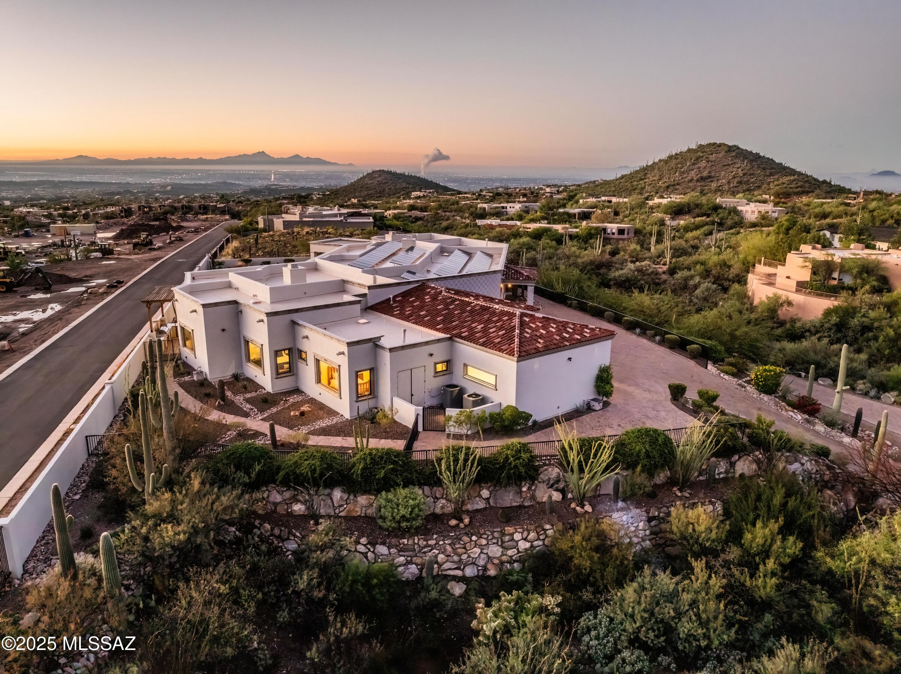 Finisterra (1-210) - Residential