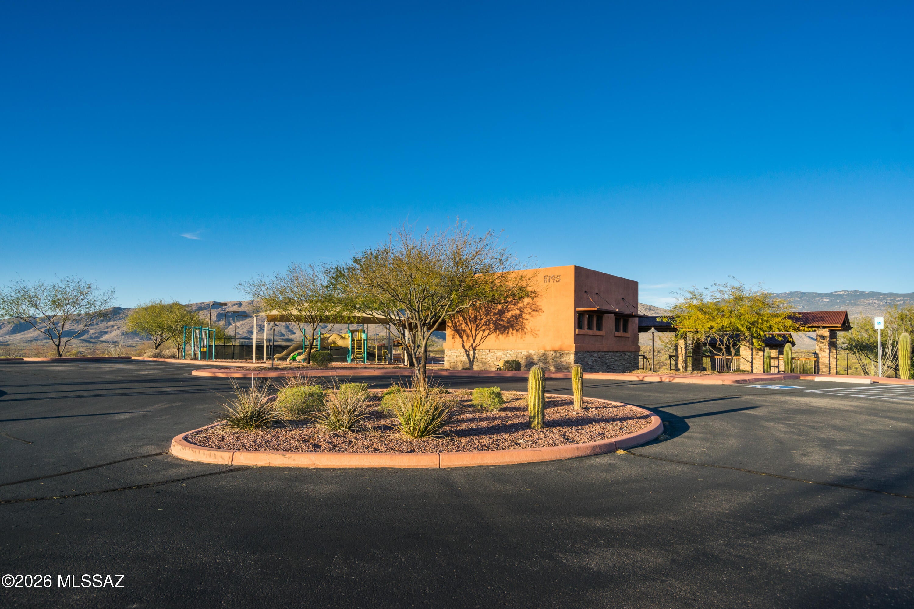 Coyote Creek (1-395) - Land