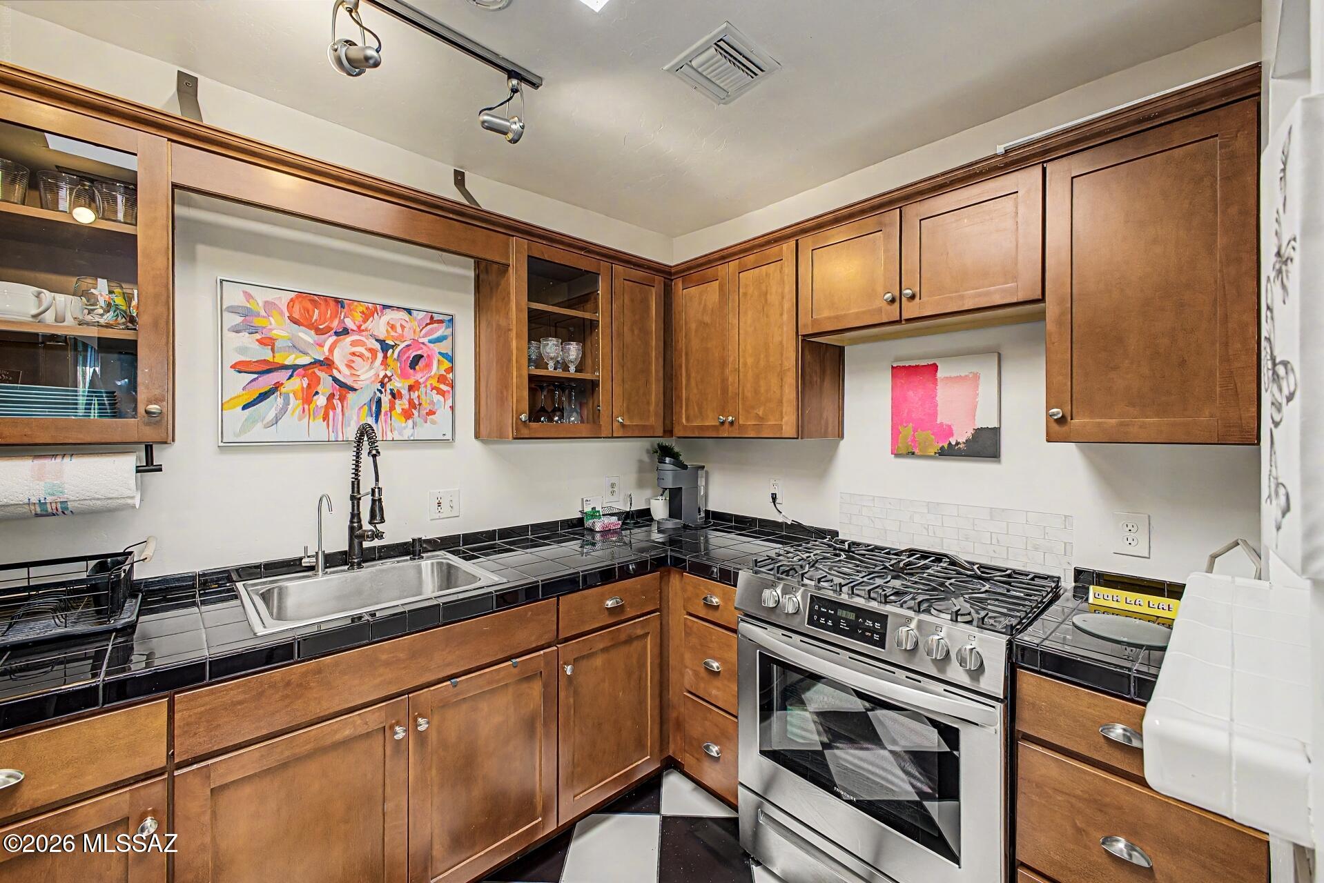 Blenman Annex - Residential