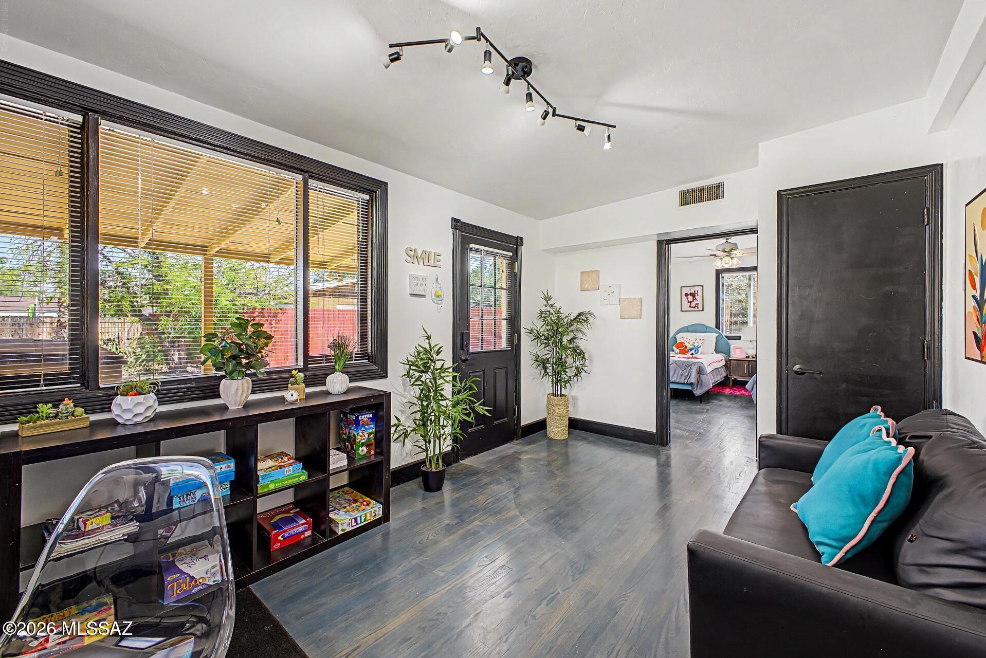 Blenman Annex - Residential