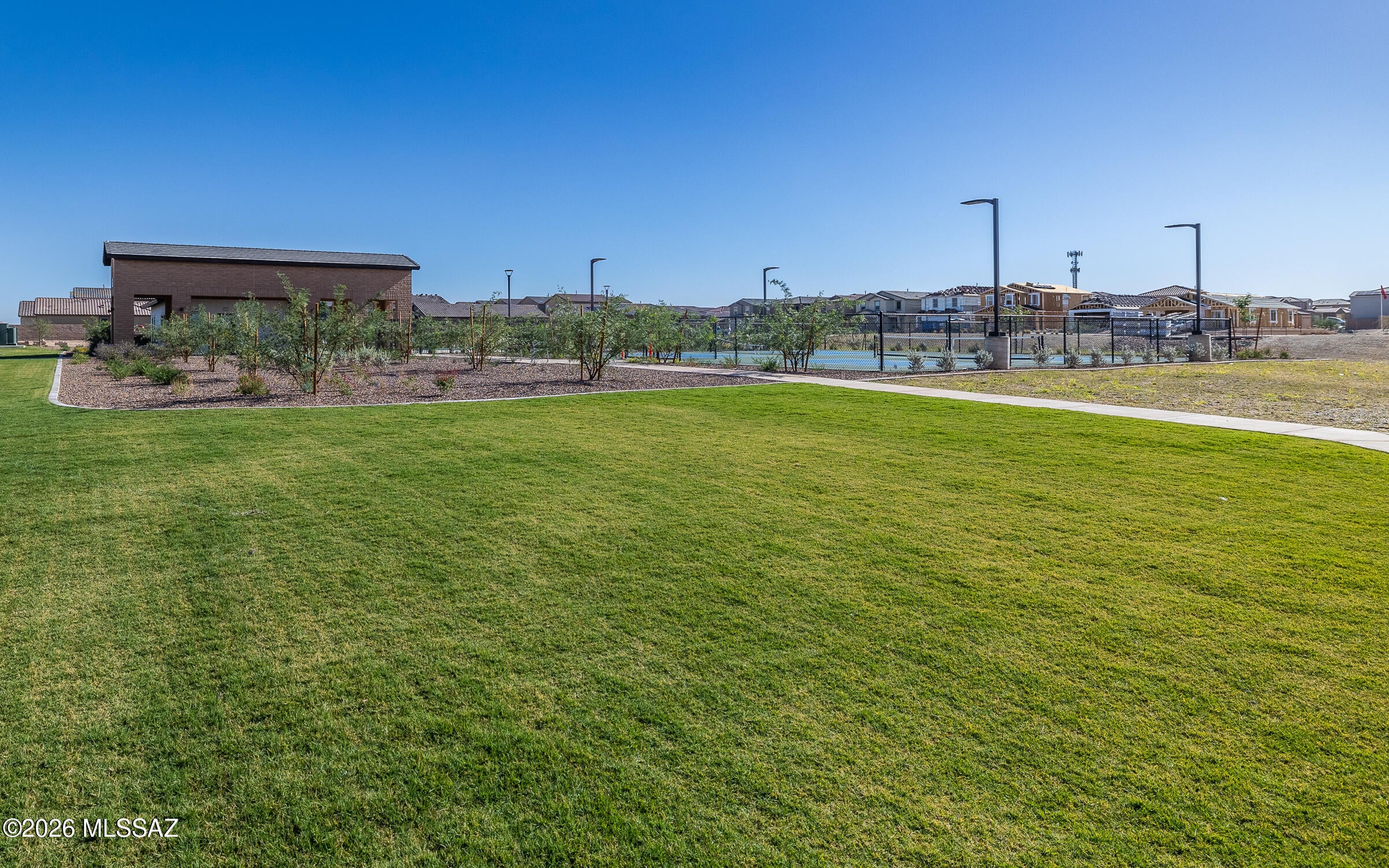 La Estancia De Tucson (1-330) - Residential Lease