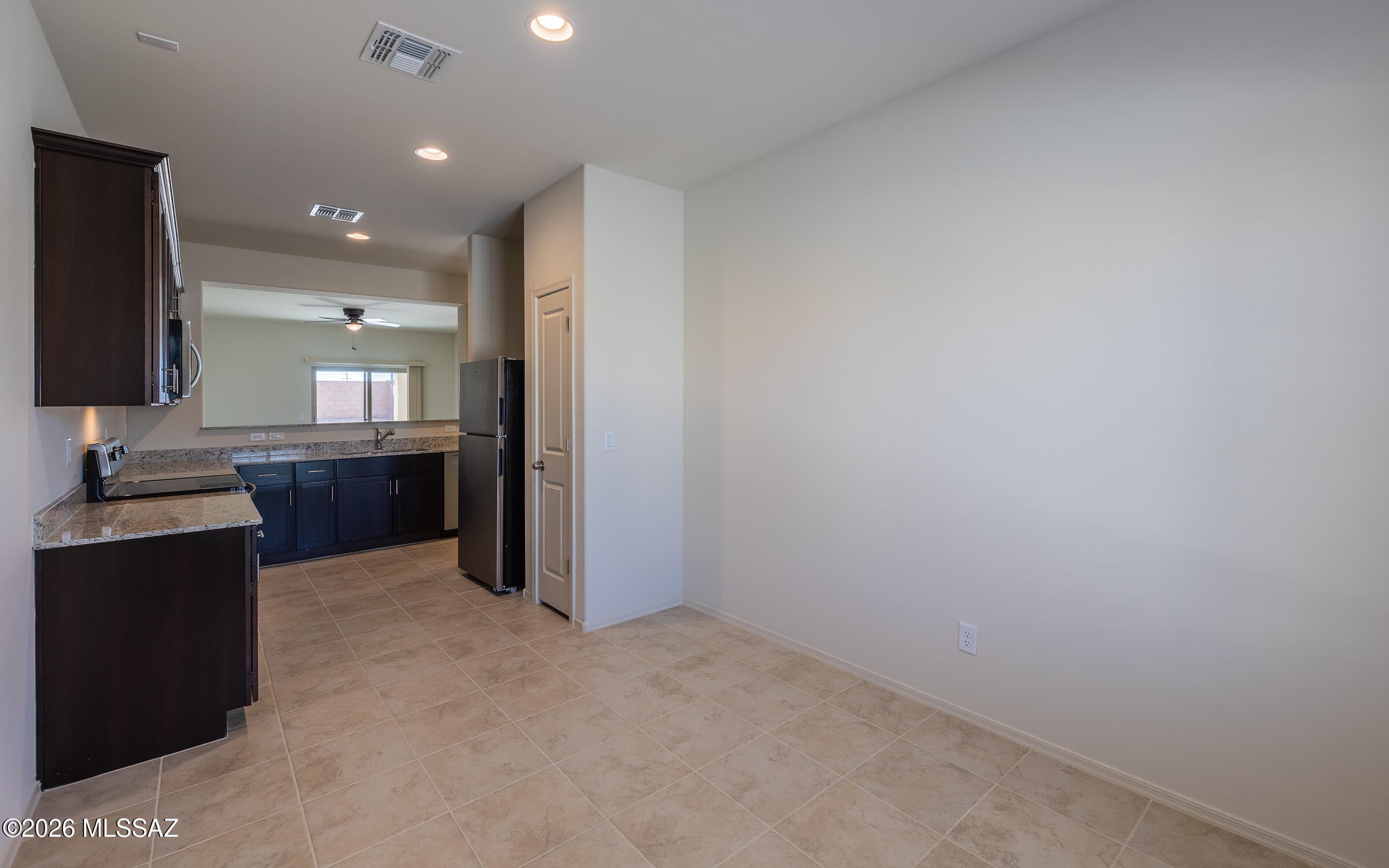 La Estancia De Tucson (1-330) - Residential Lease