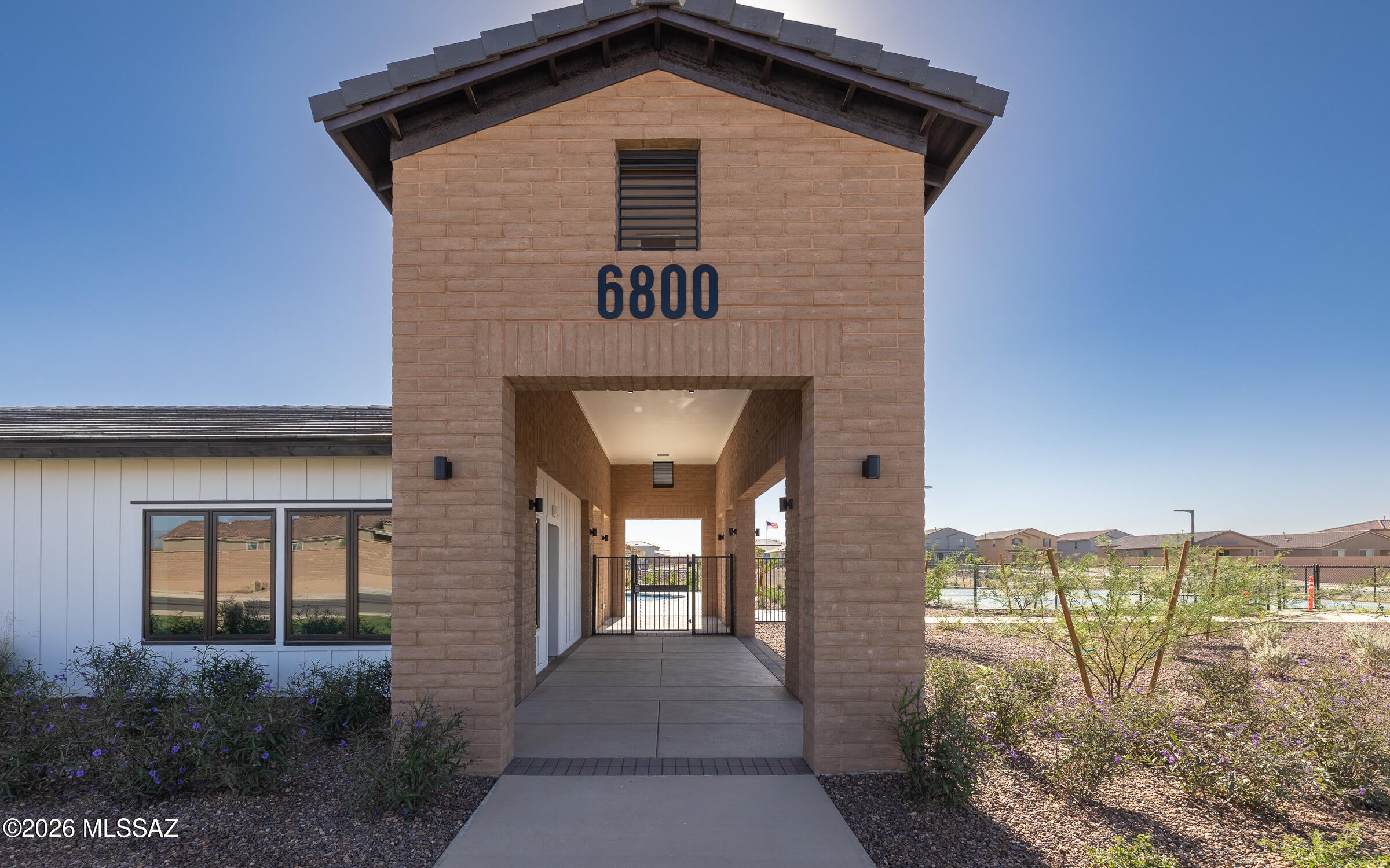 La Estancia De Tucson (1-330) - Residential Lease