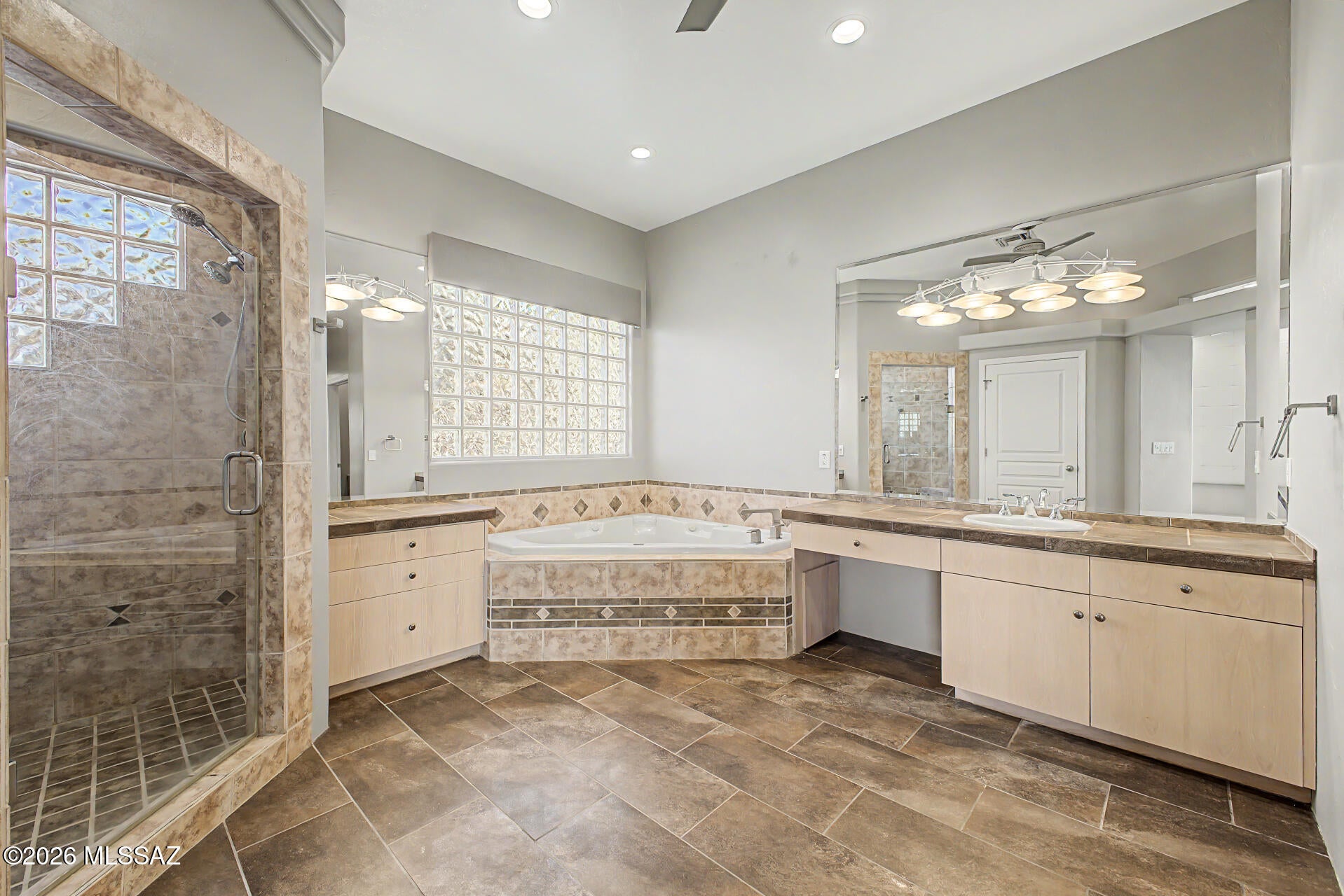 La Reserve (1-24) - Residential