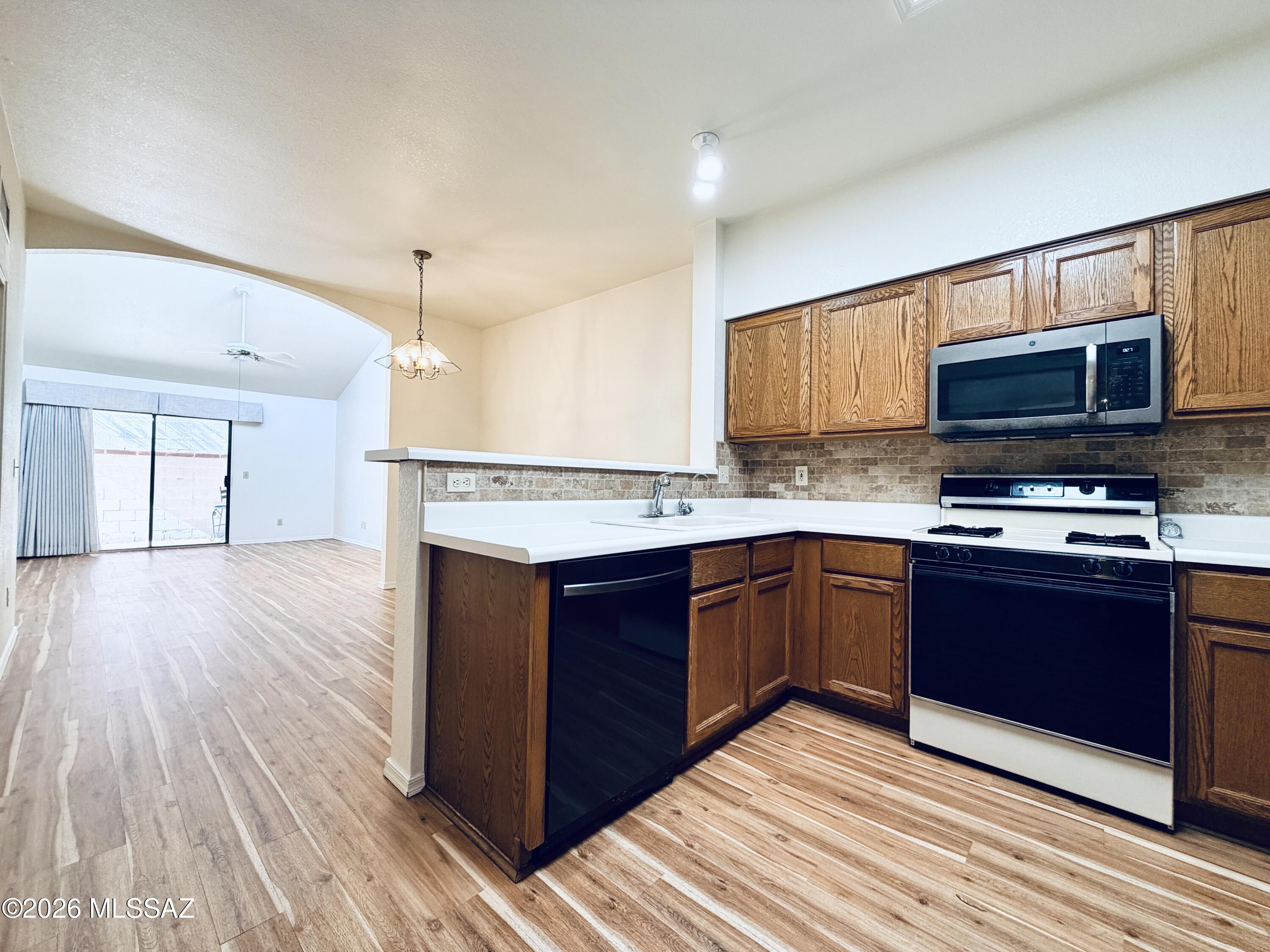 Montego Townhouses (13-68) - Residential Lease