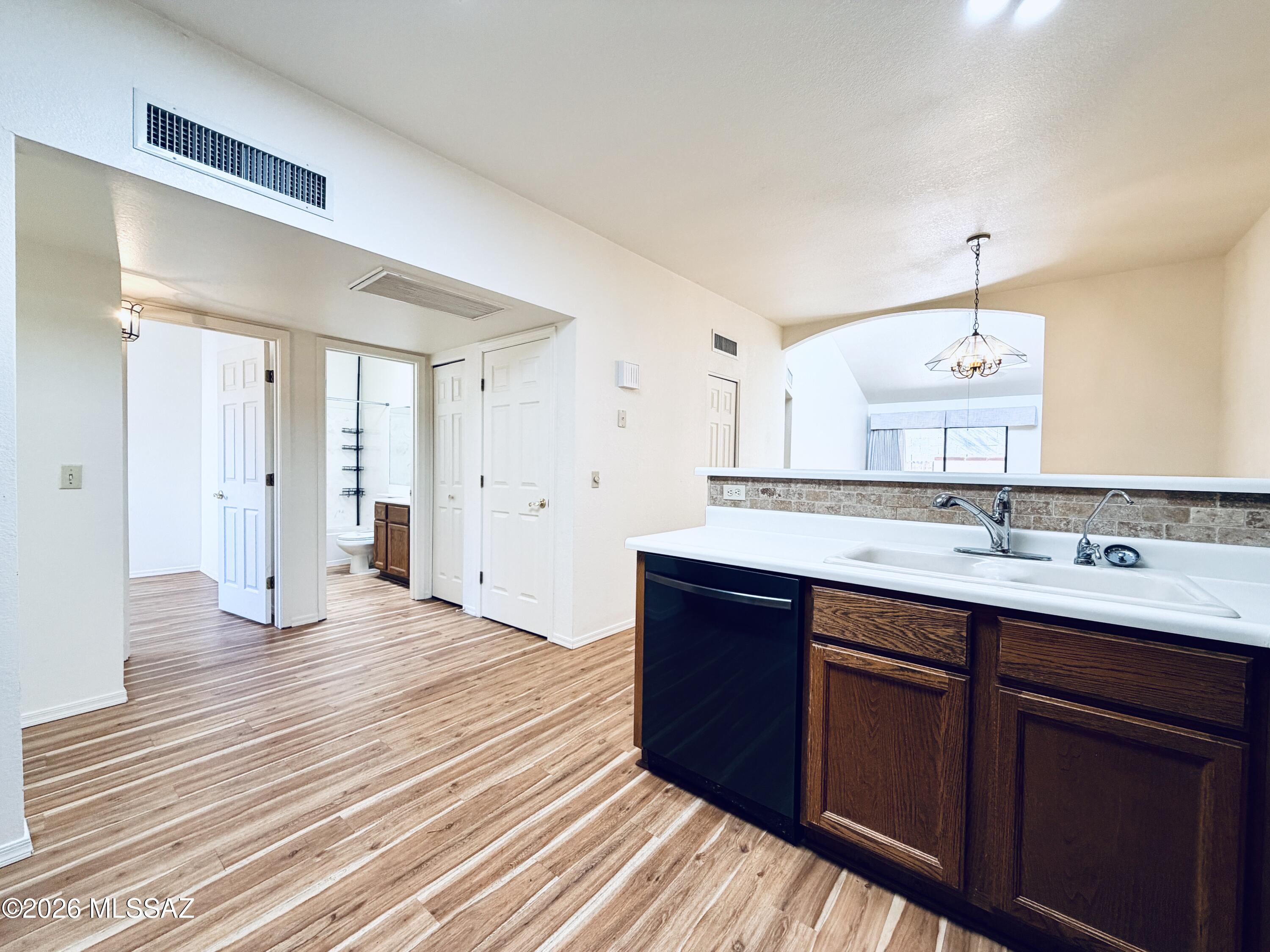 Montego Townhouses (13-68) - Residential Lease