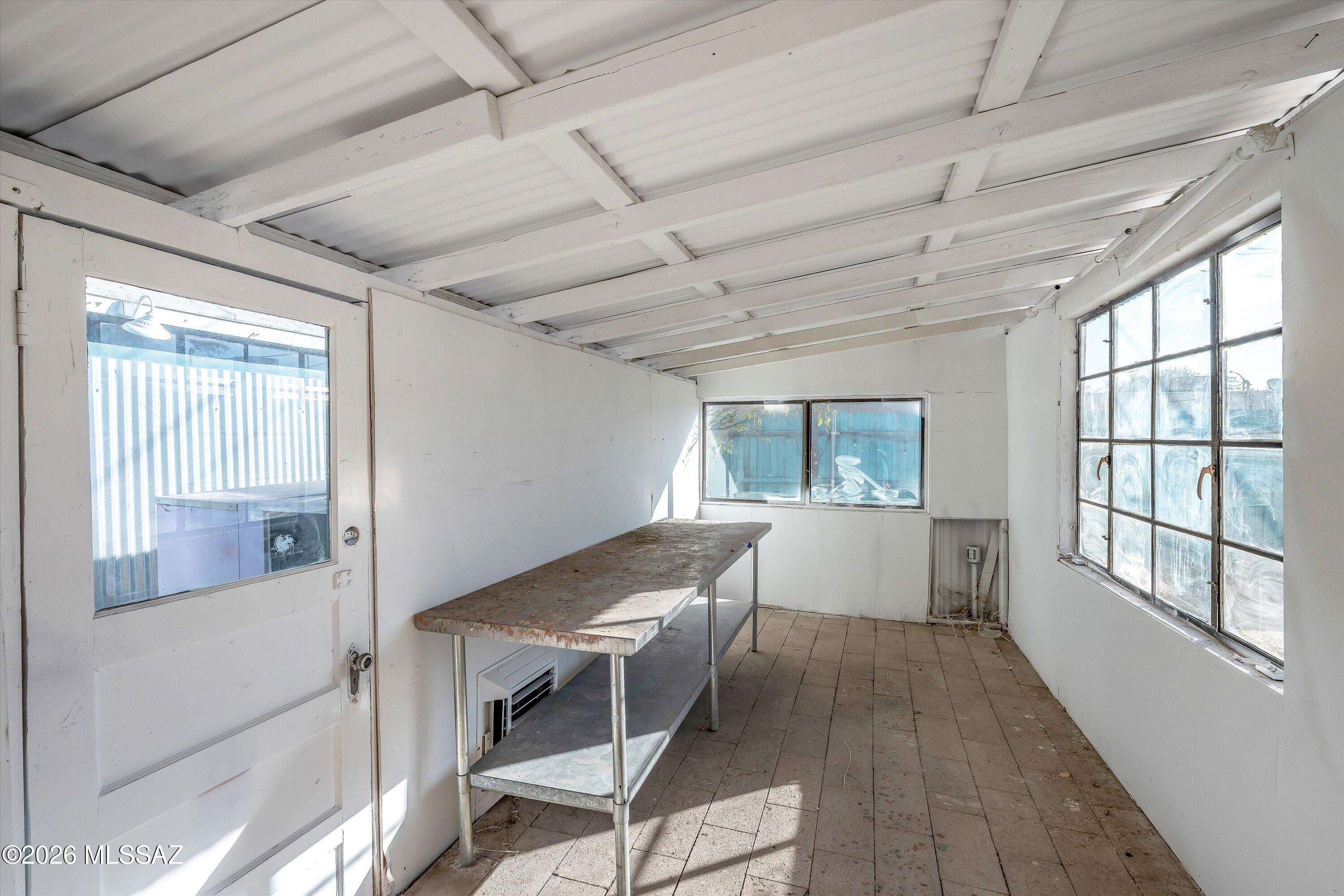 Riverside Park - Residential Lease