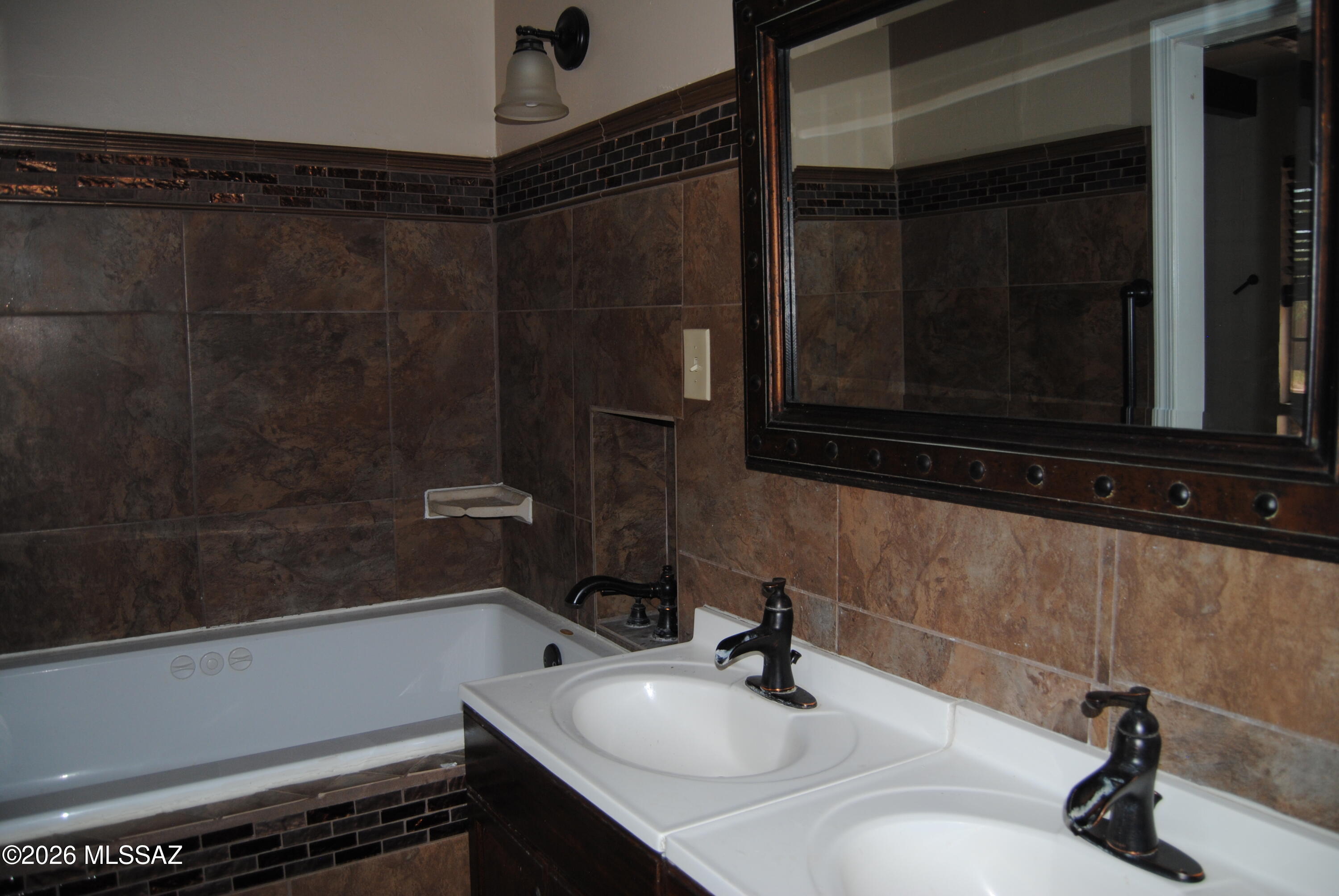 Miracle Mile Manor - Residential Lease