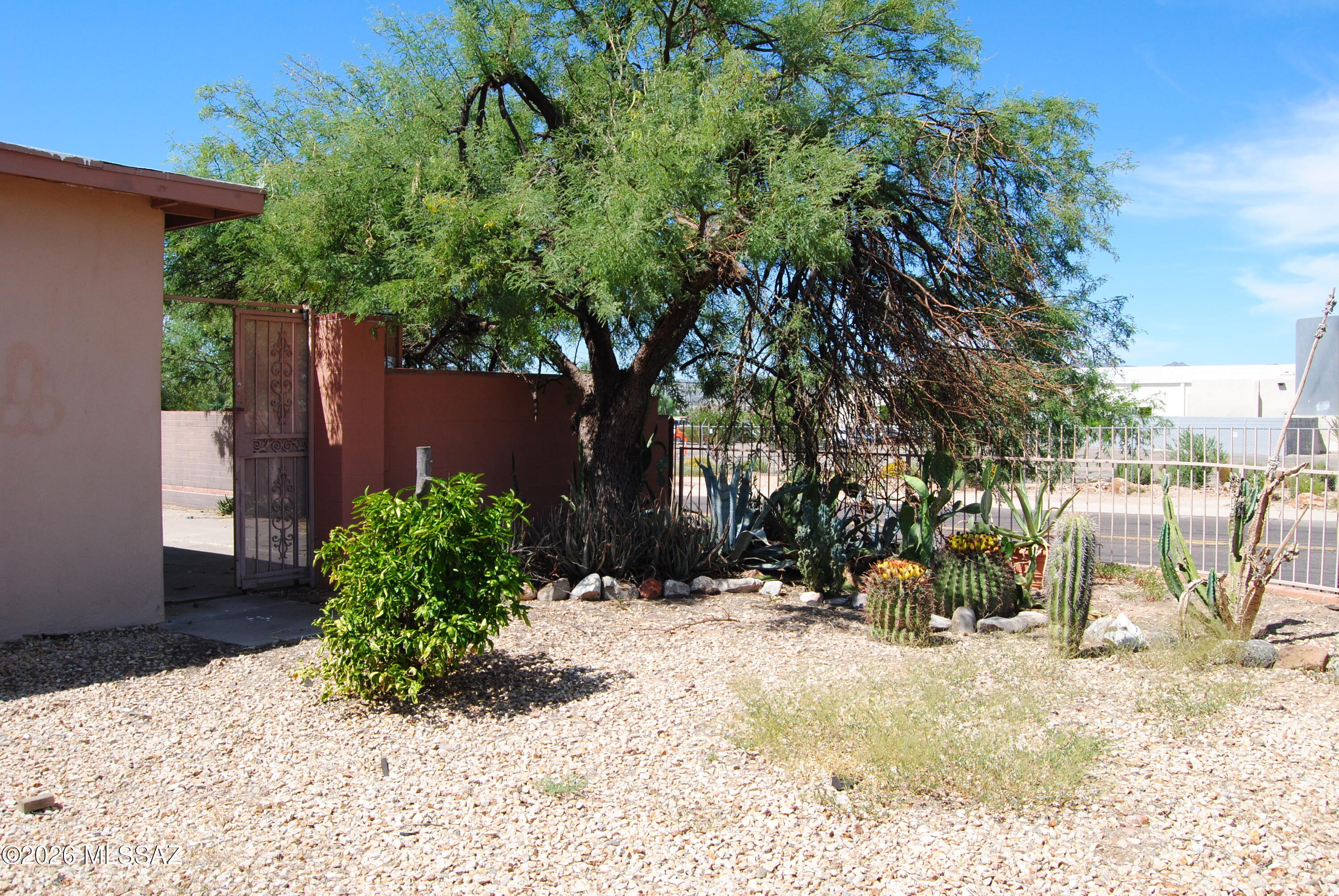 Miracle Mile Manor - Residential Lease
