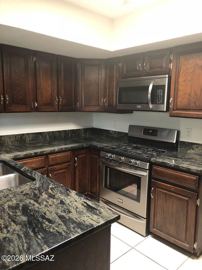 Pennbrooke Townhomes (1-14) - Residential Lease