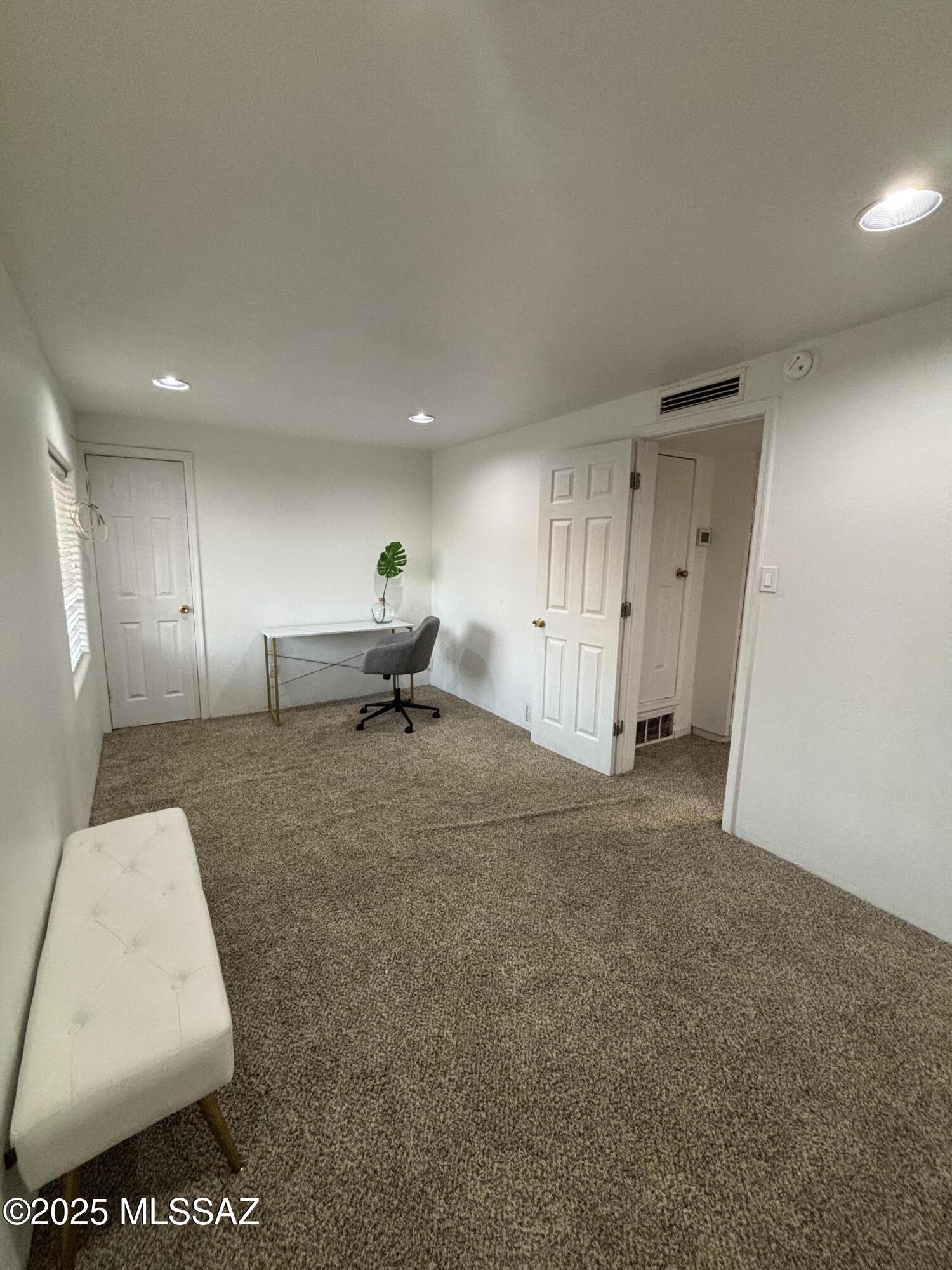 Lincoln Park - Residential