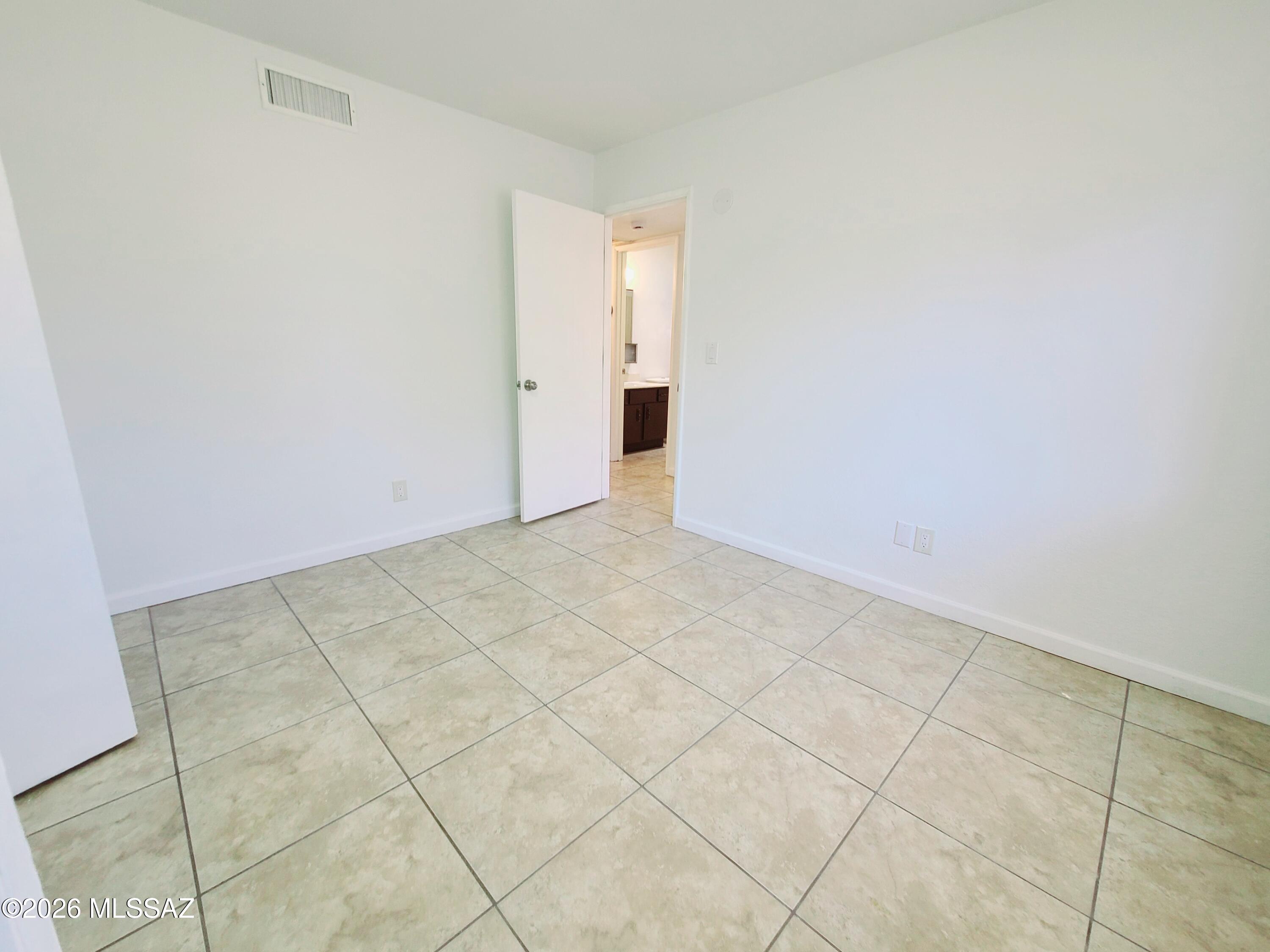 Spanish Meadows Twnhss (1-105) - Residential