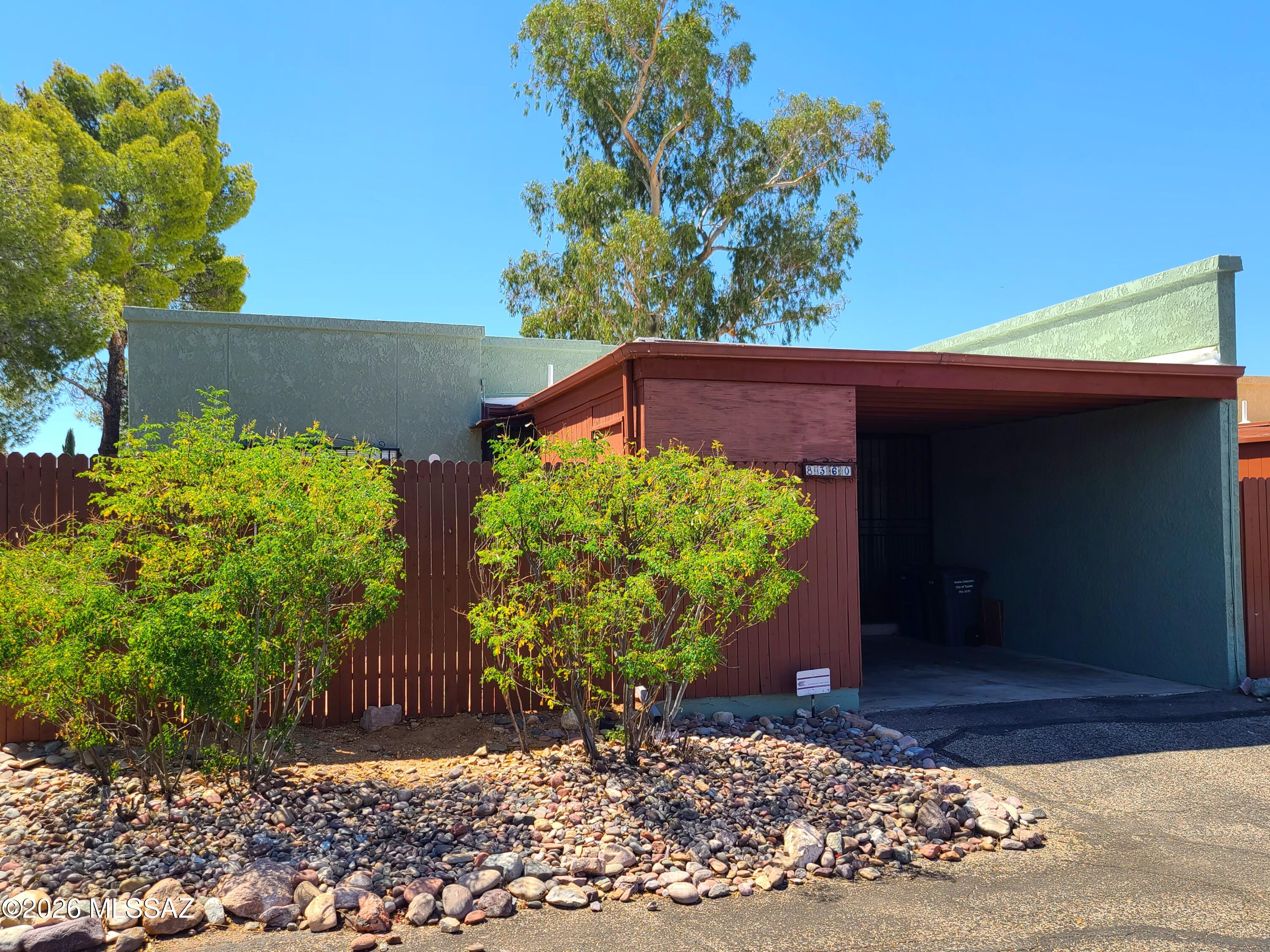 Spanish Meadows Twnhss (1-105) - Residential