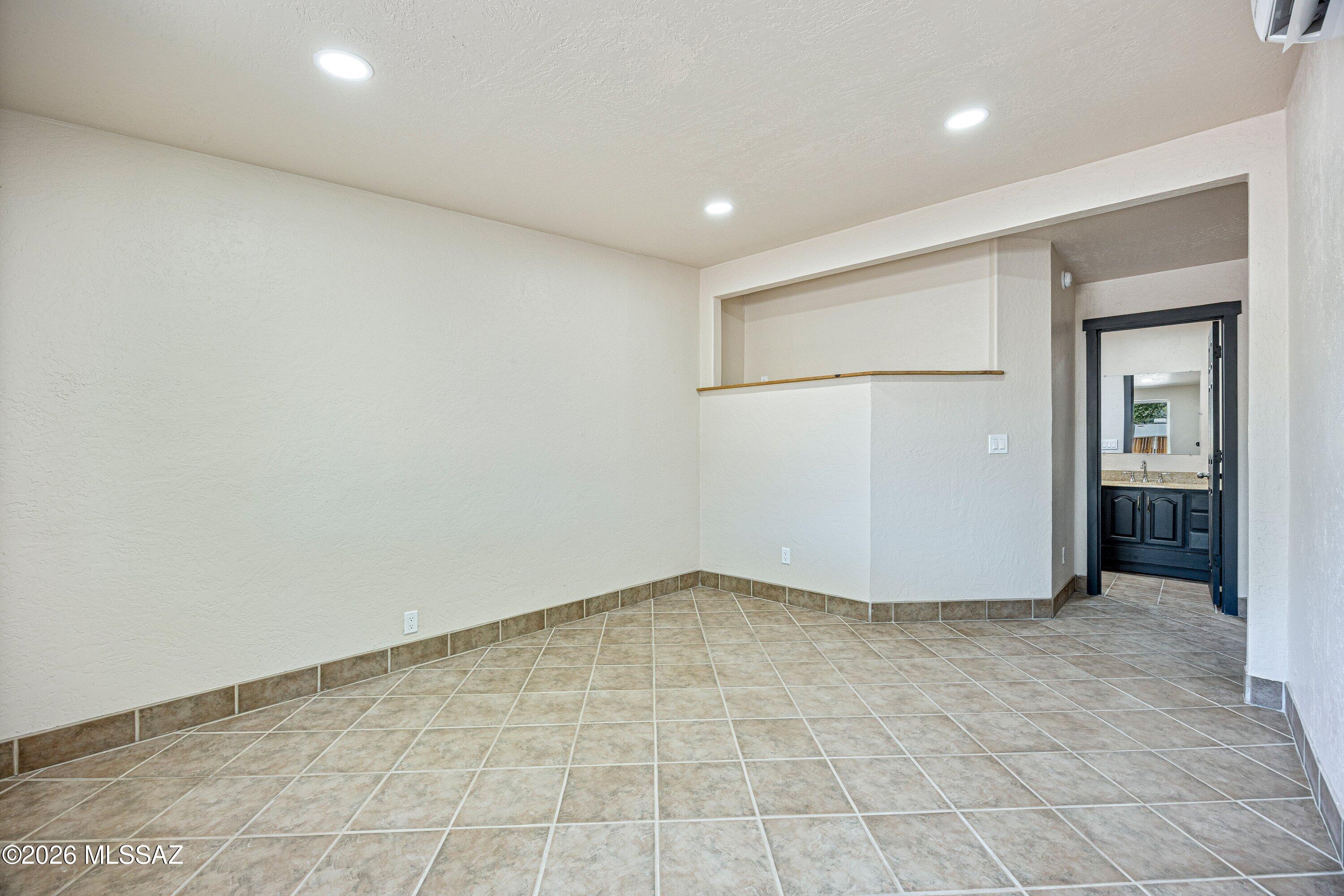 Maryvale Manor - Residential
