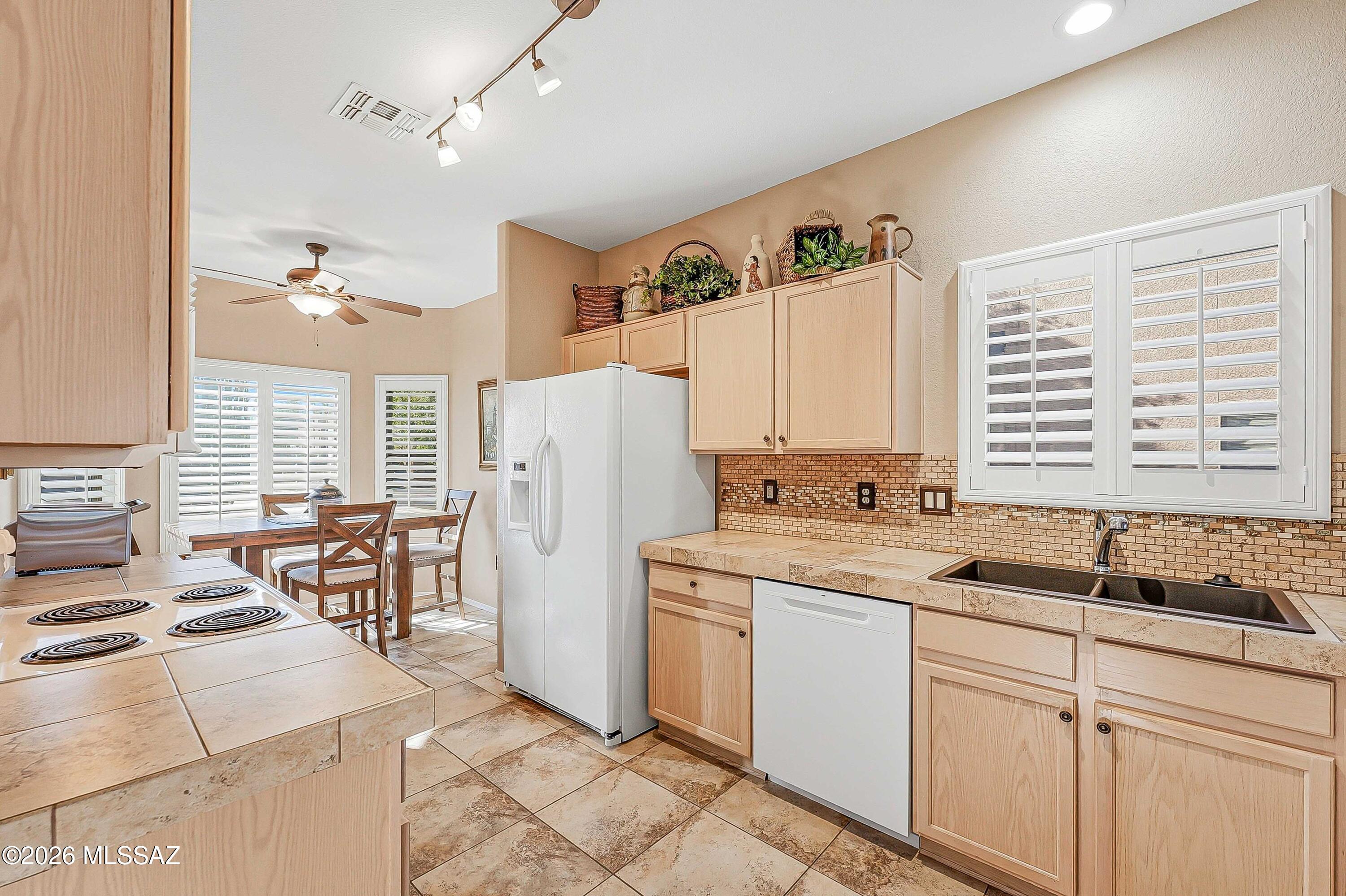 Las Campanas BLK G (96-216) - Residential