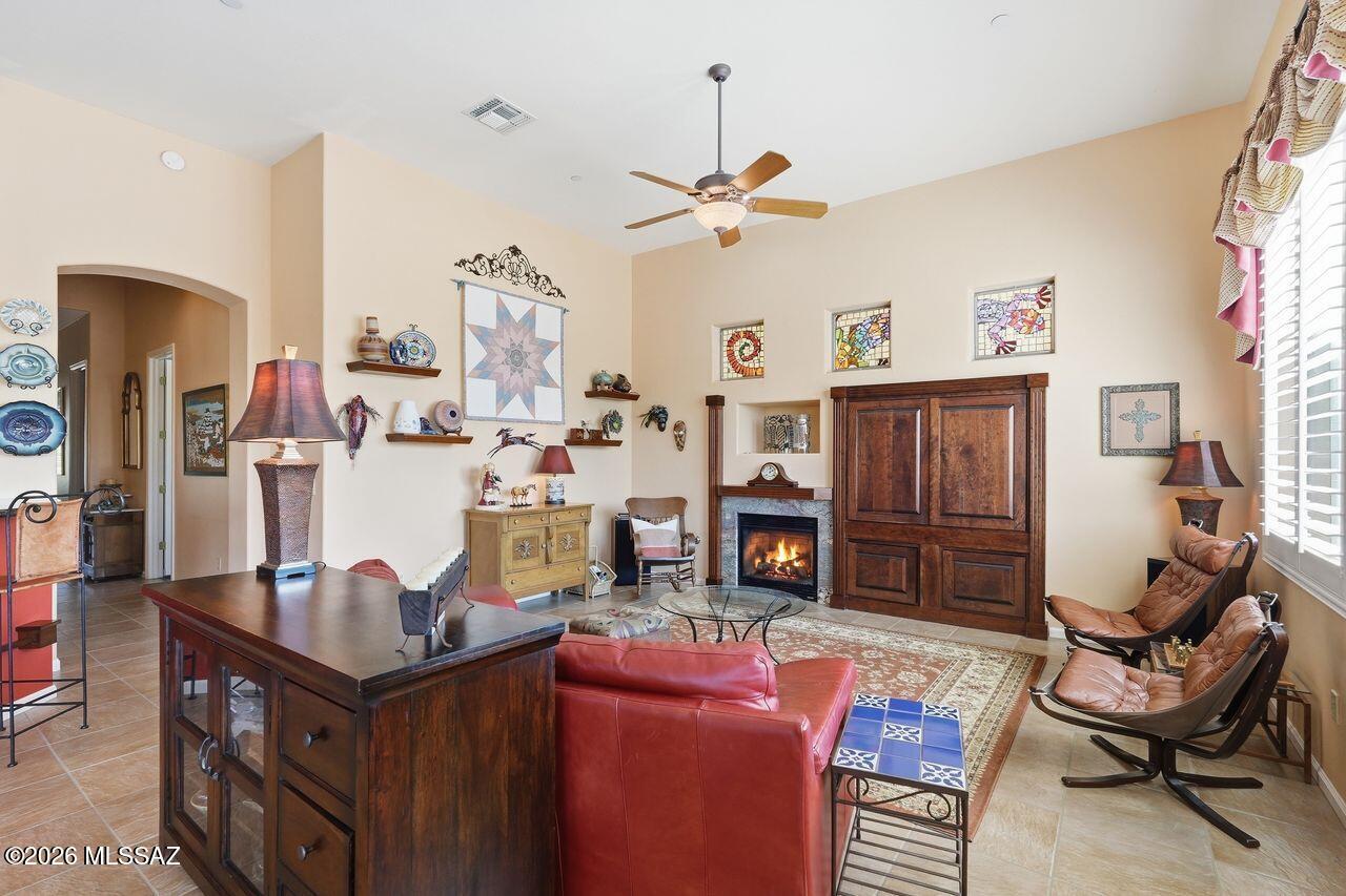 Dos Lagos at Dove Mountain (1-91) - Residential
