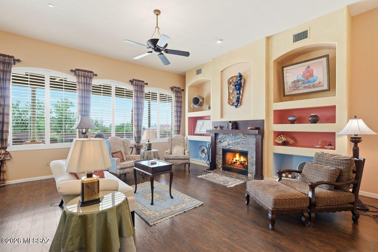 Dos Lagos at Dove Mountain (1-91) - Residential