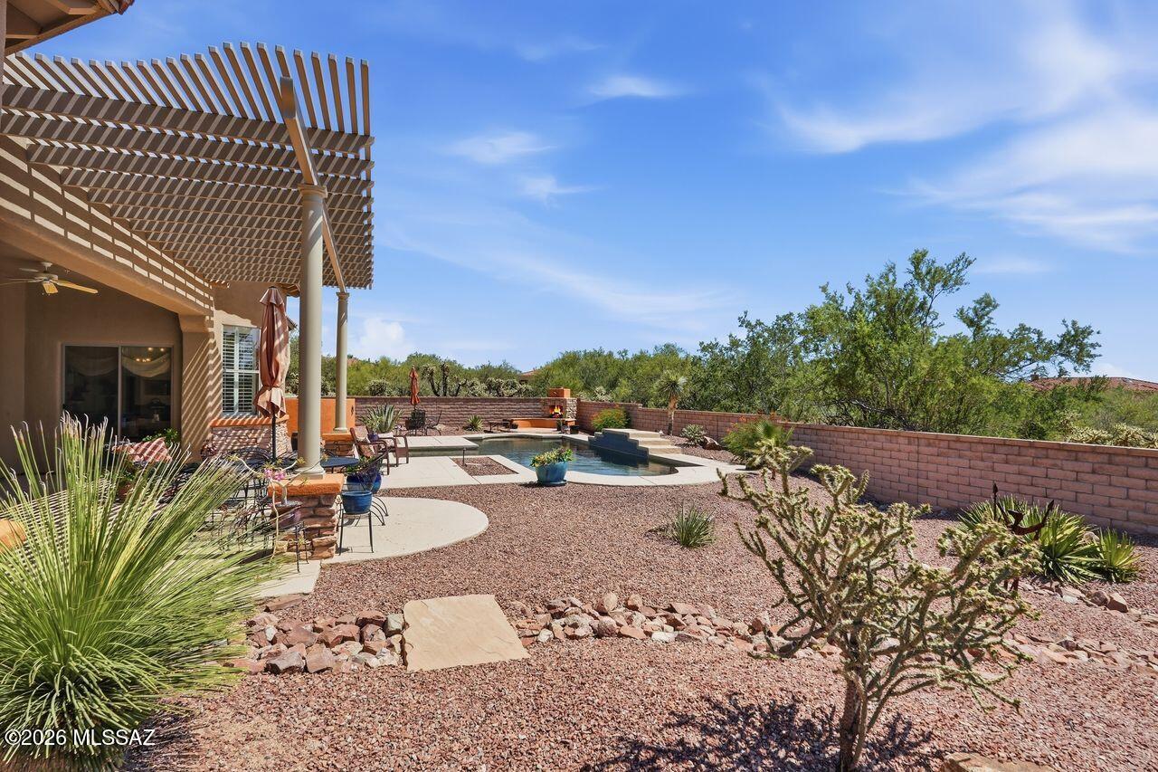 Dos Lagos at Dove Mountain (1-91) - Residential