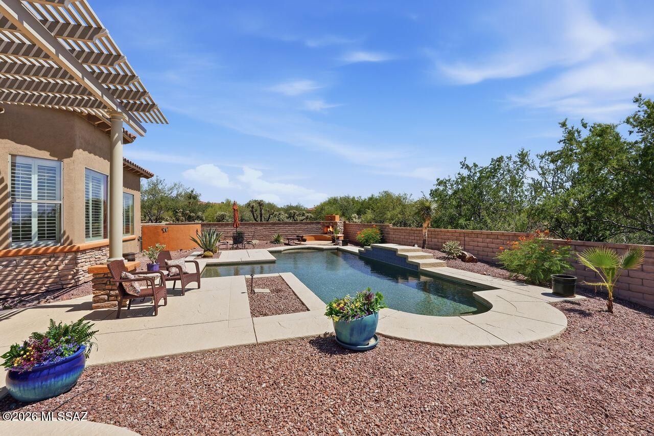 Dos Lagos at Dove Mountain (1-91) - Residential