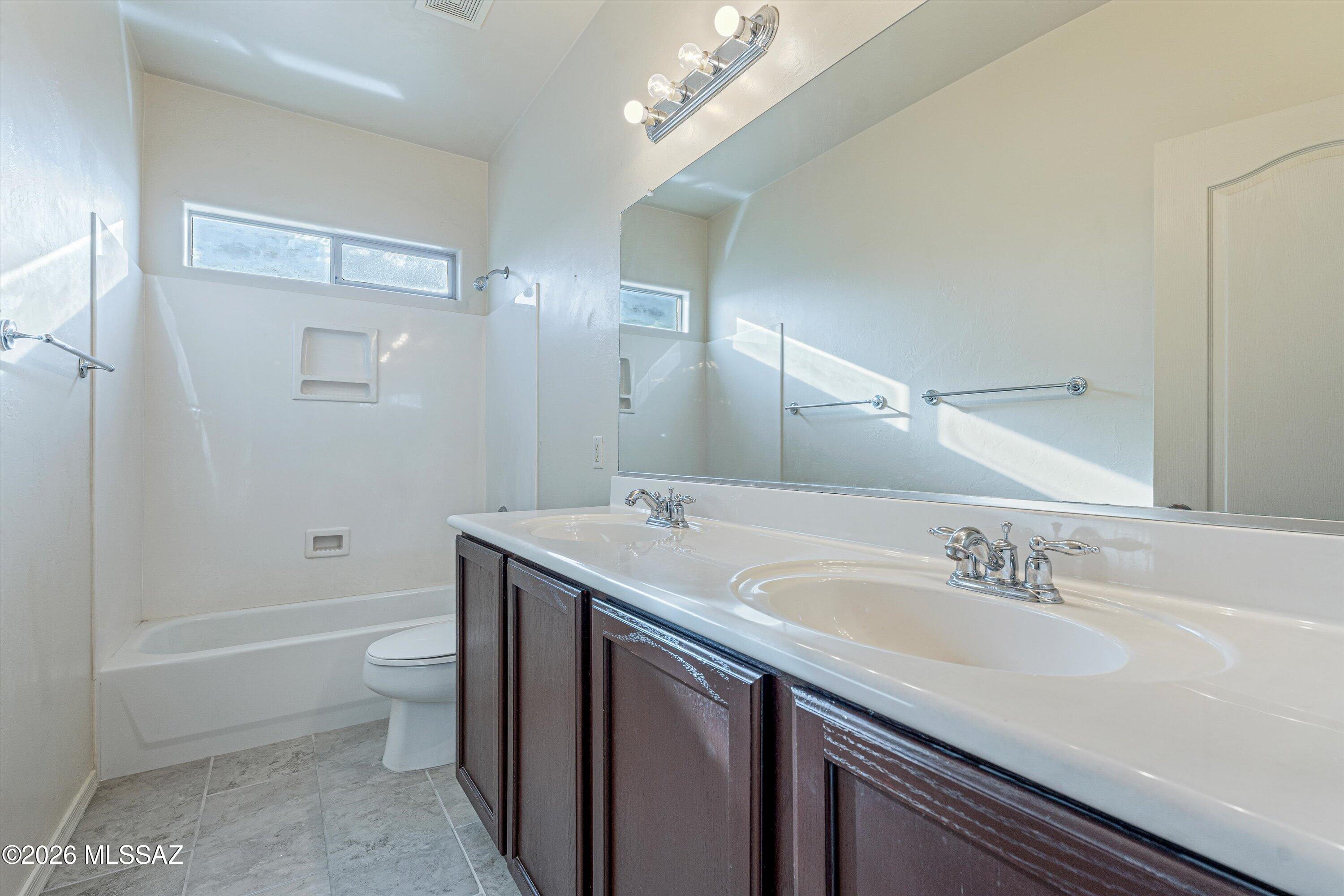 Encanto Del Lago (1-82) - Residential
