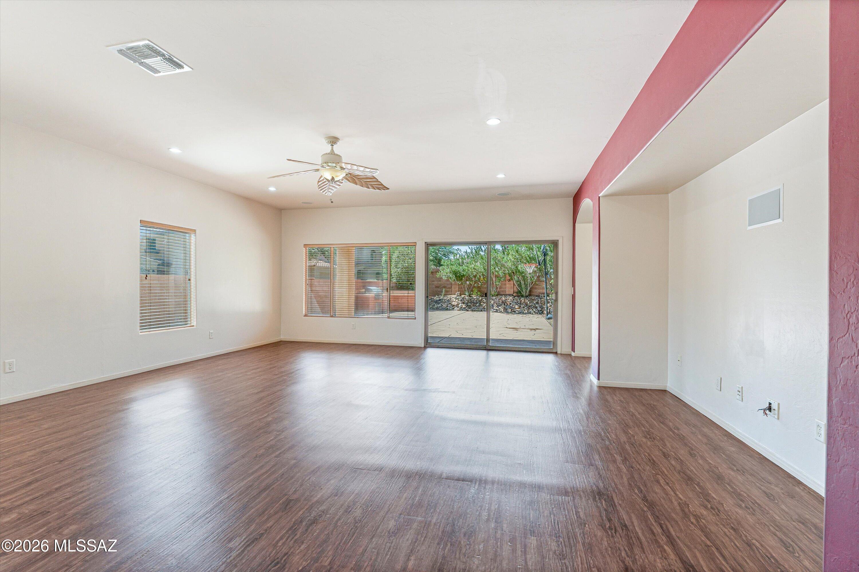 Encanto Del Lago (1-82) - Residential