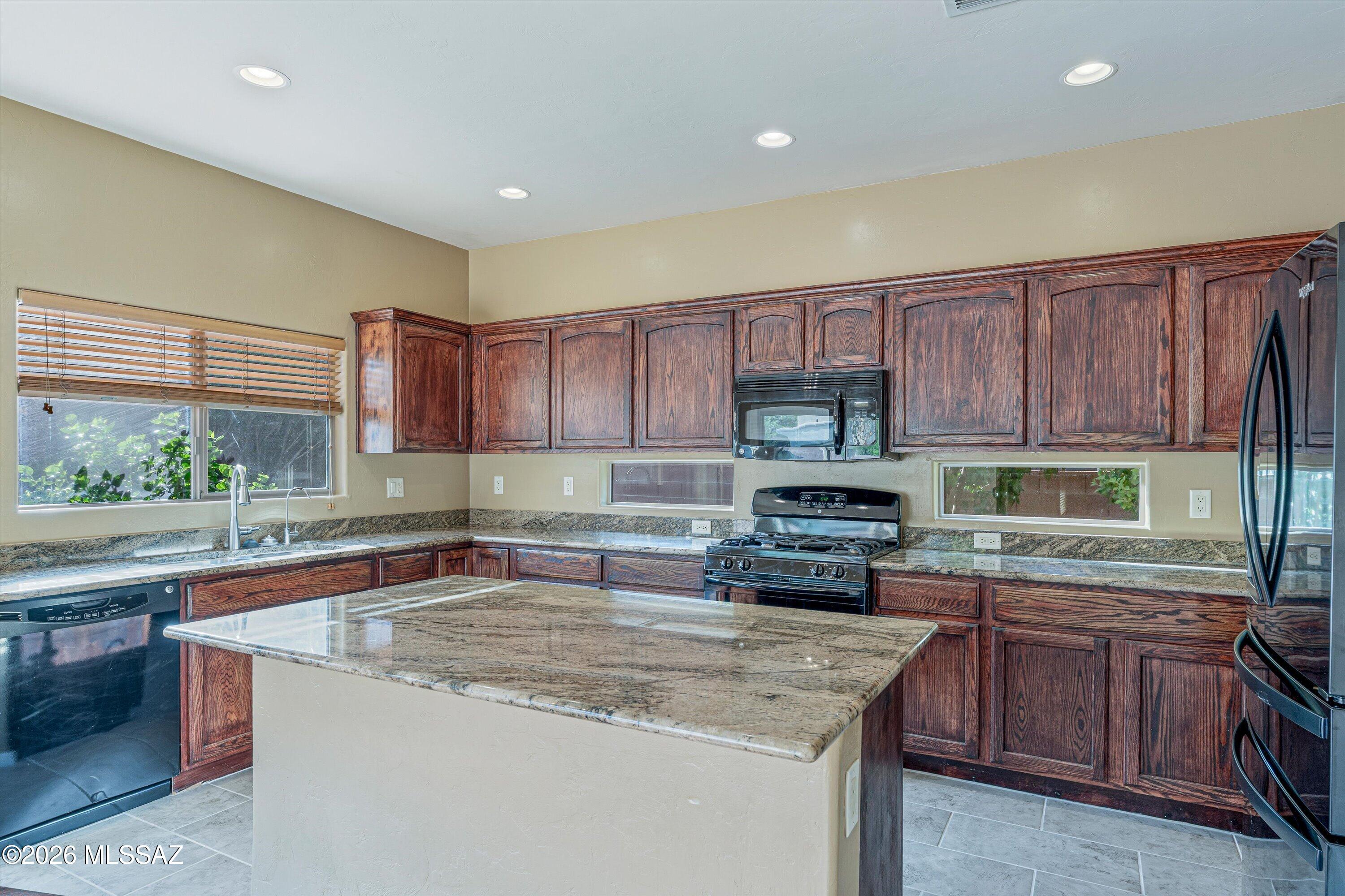 Encanto Del Lago (1-82) - Residential