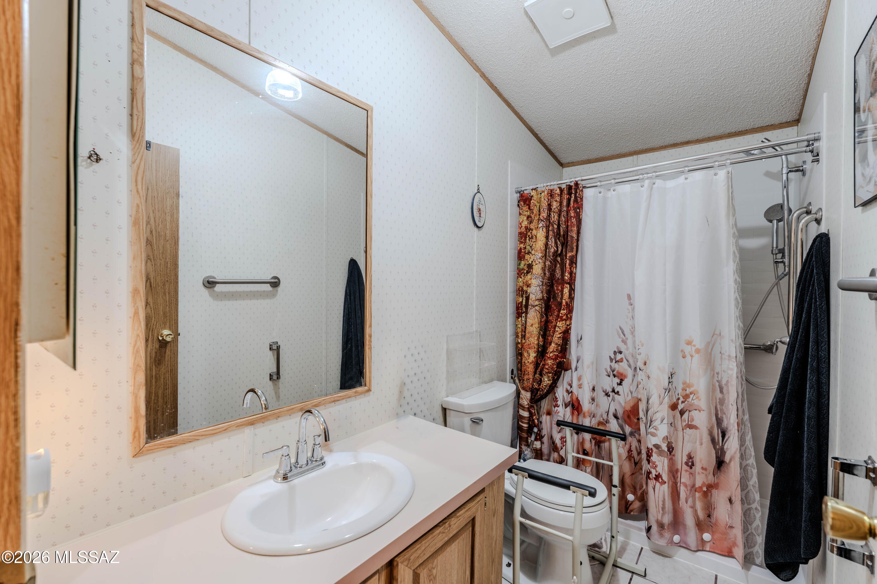 Mescal Lakes - Residential