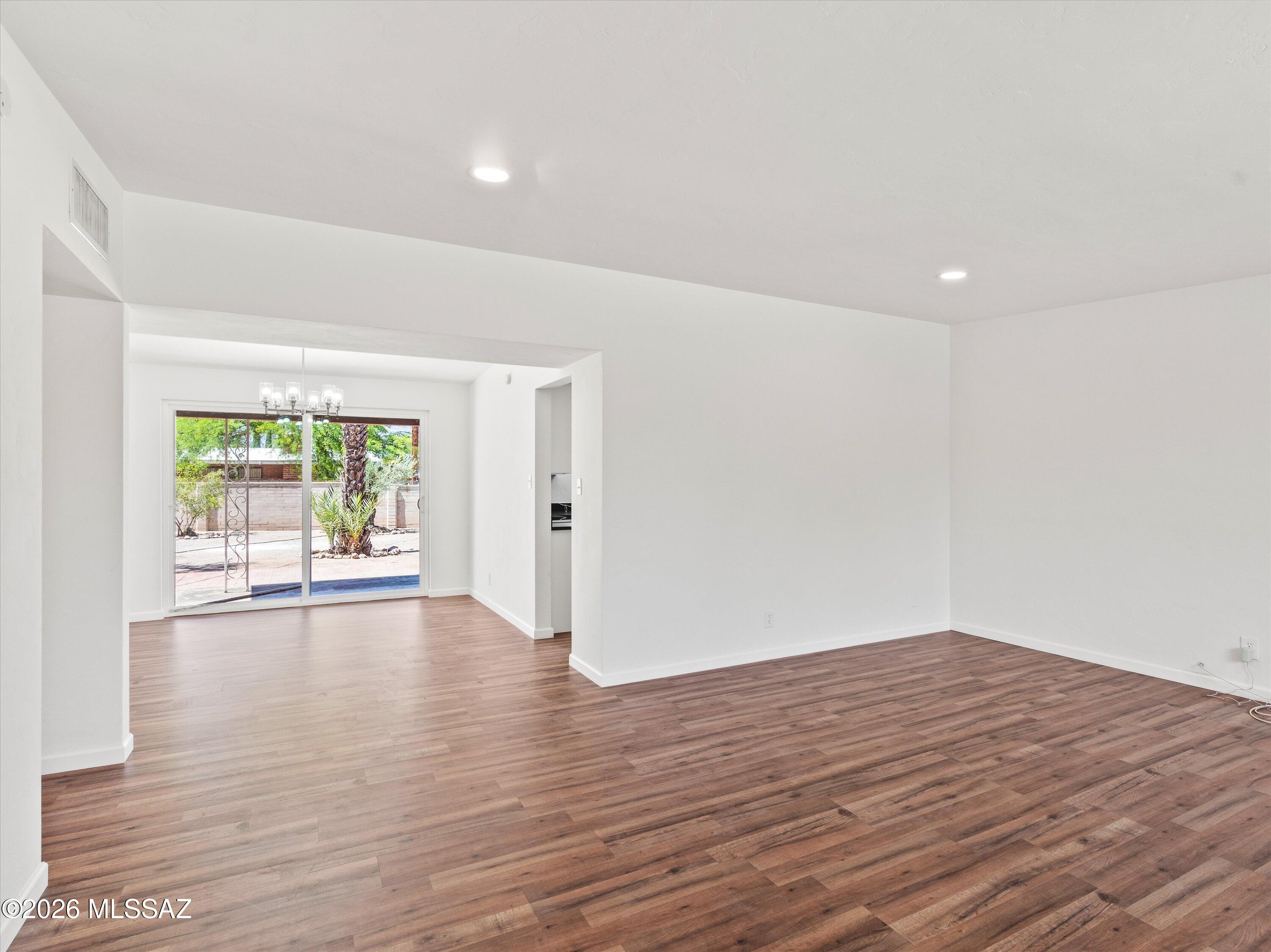 Clara Vista - Residential Lease