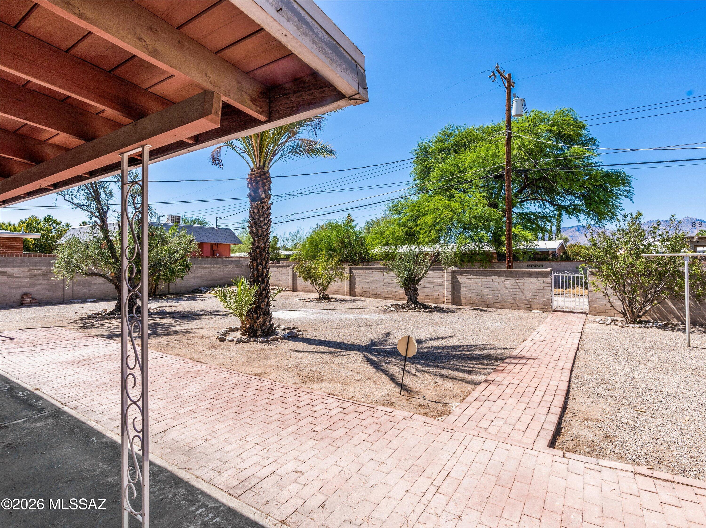 Clara Vista - Residential Lease