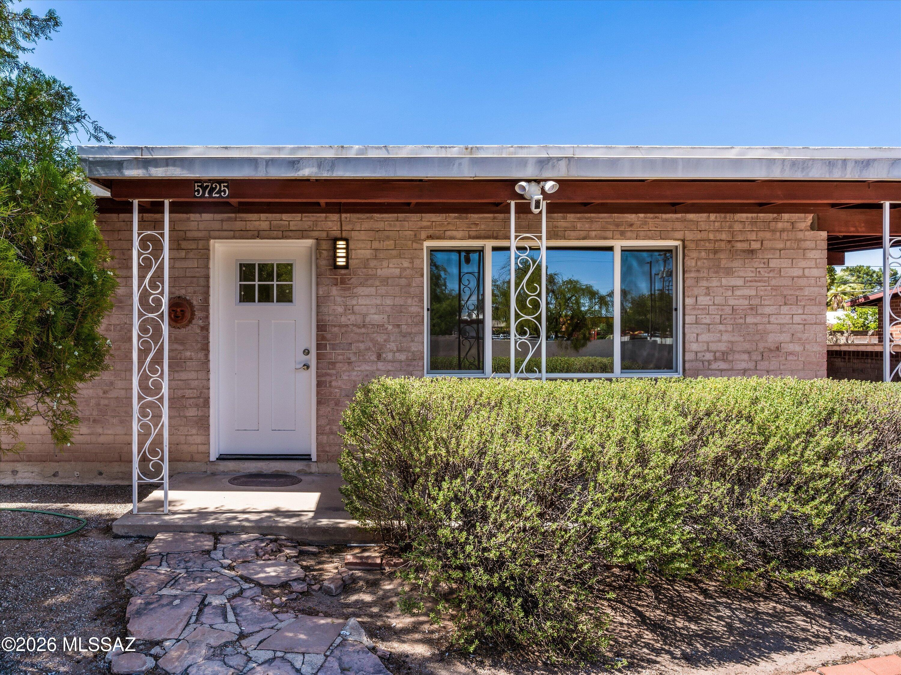 Clara Vista - Residential Lease