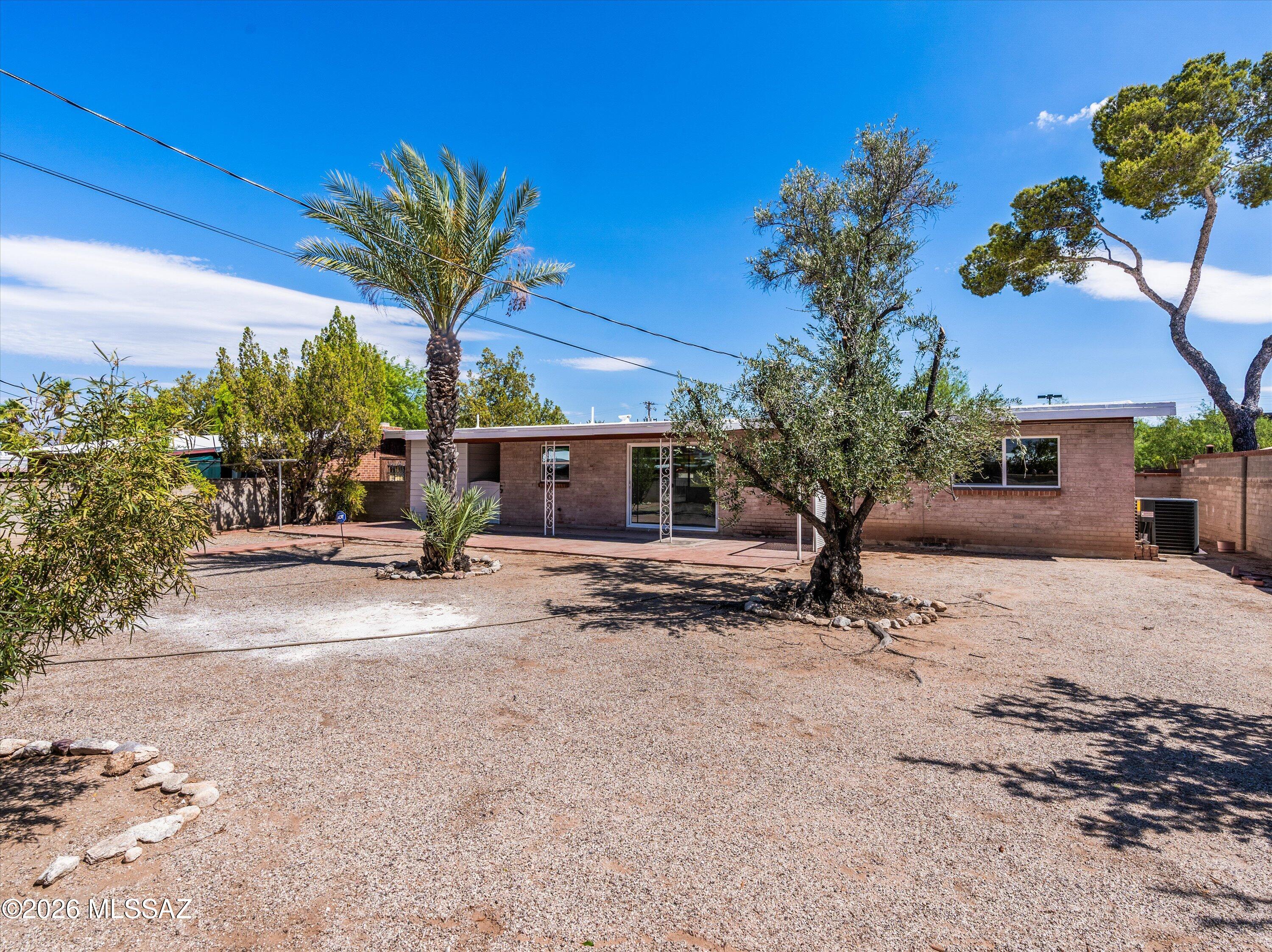 Clara Vista - Residential Lease