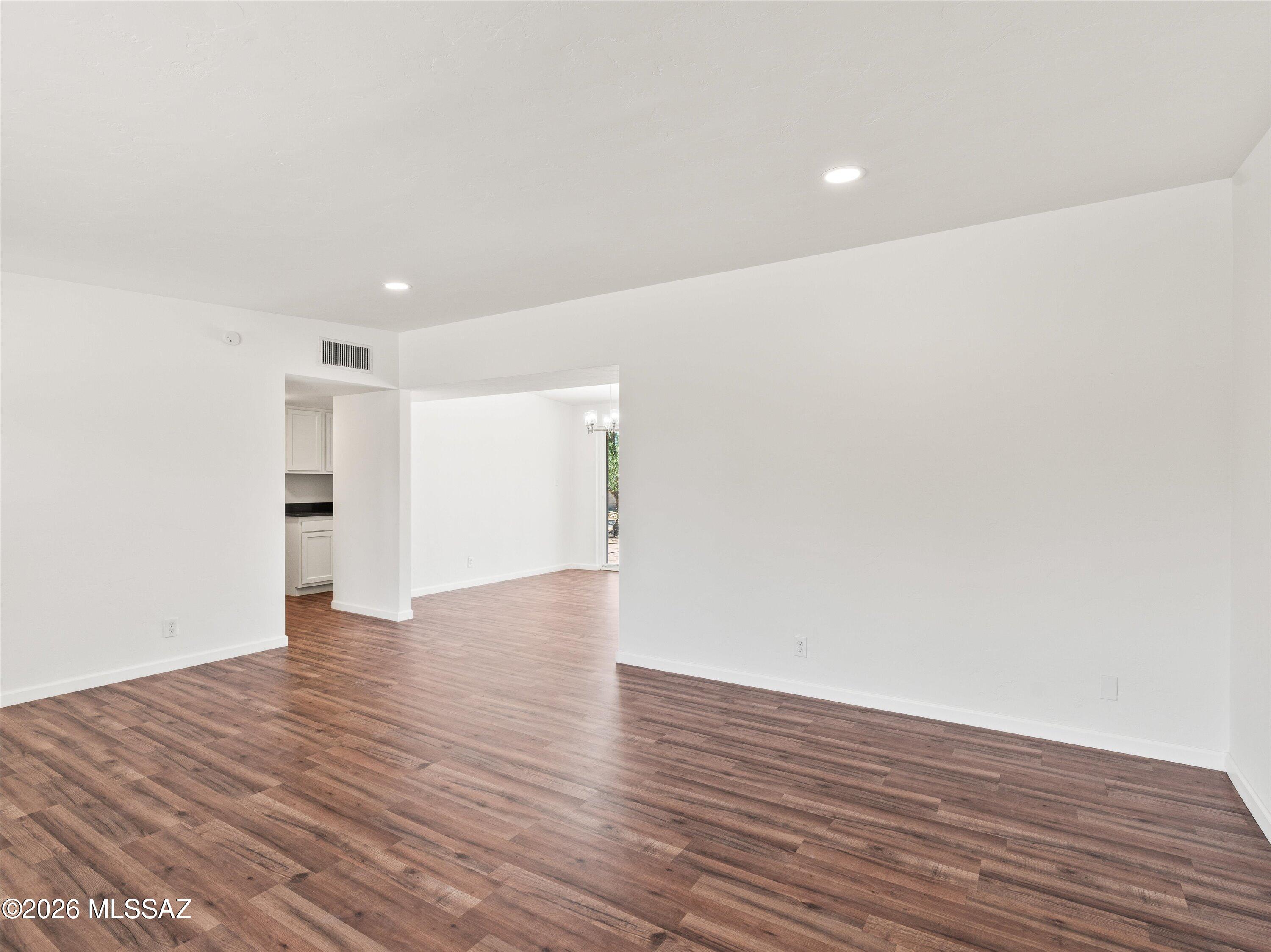 Clara Vista - Residential Lease