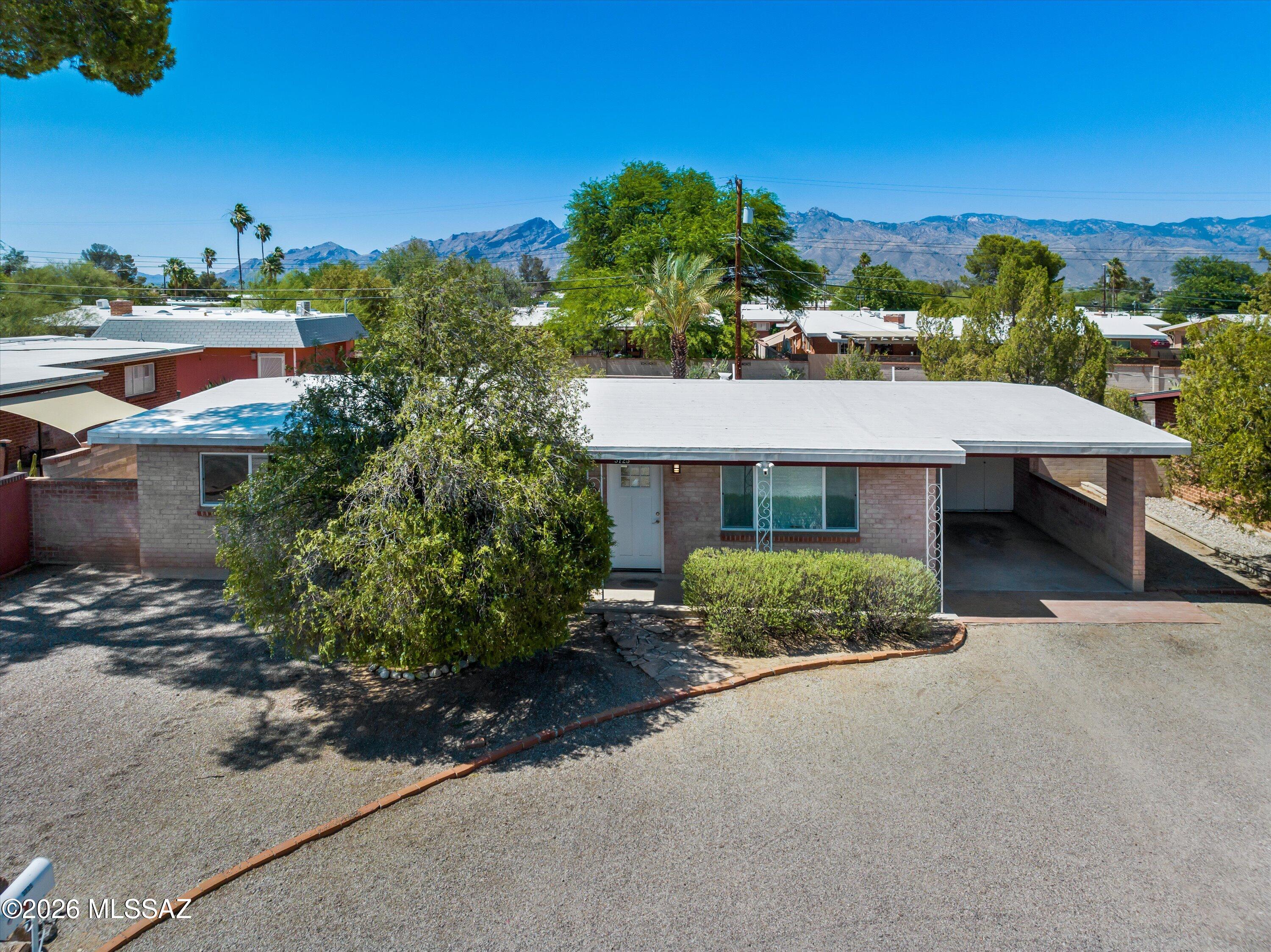 Clara Vista - Residential Lease