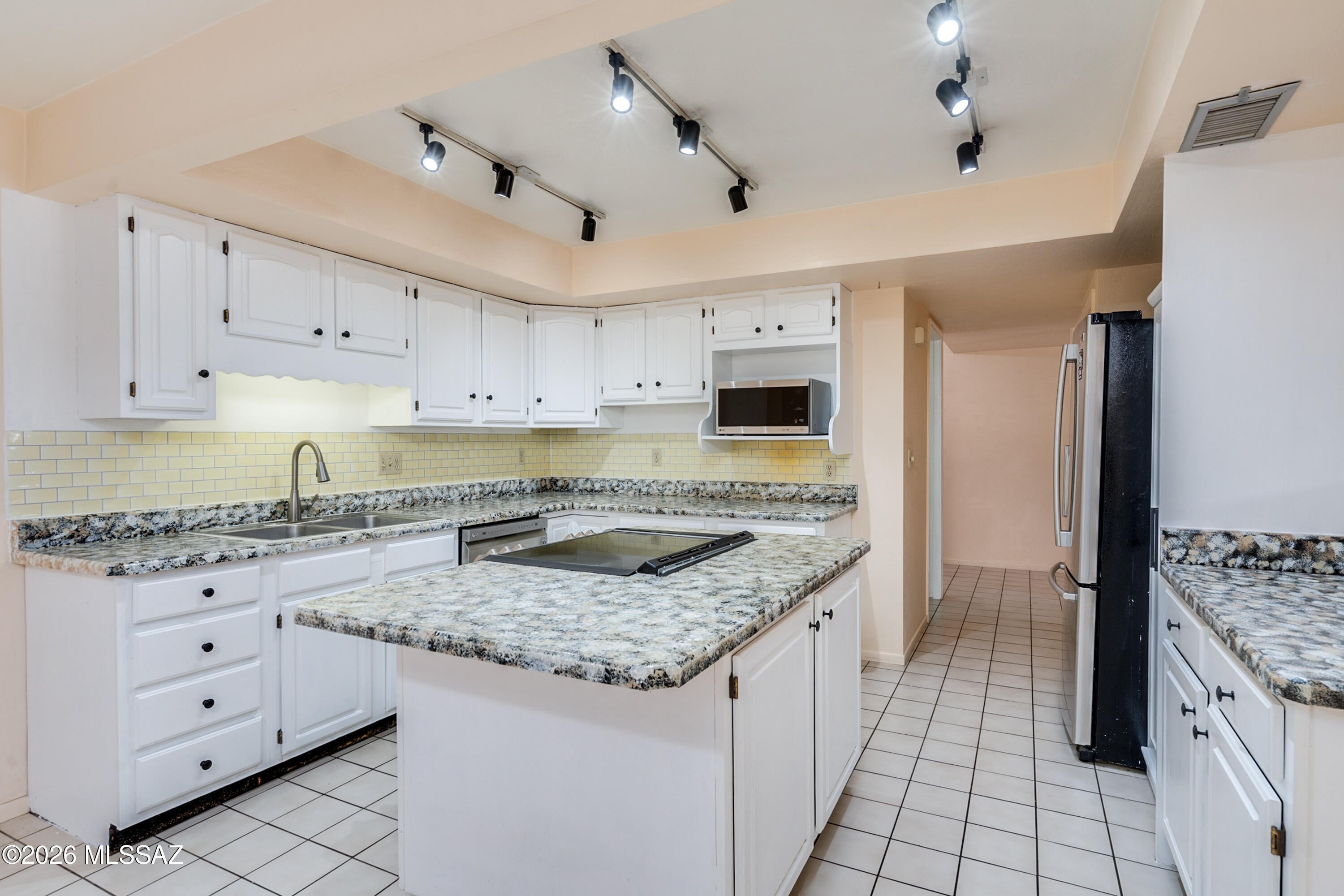 Belle Vista Townhomes (1-83) - Residential Lease