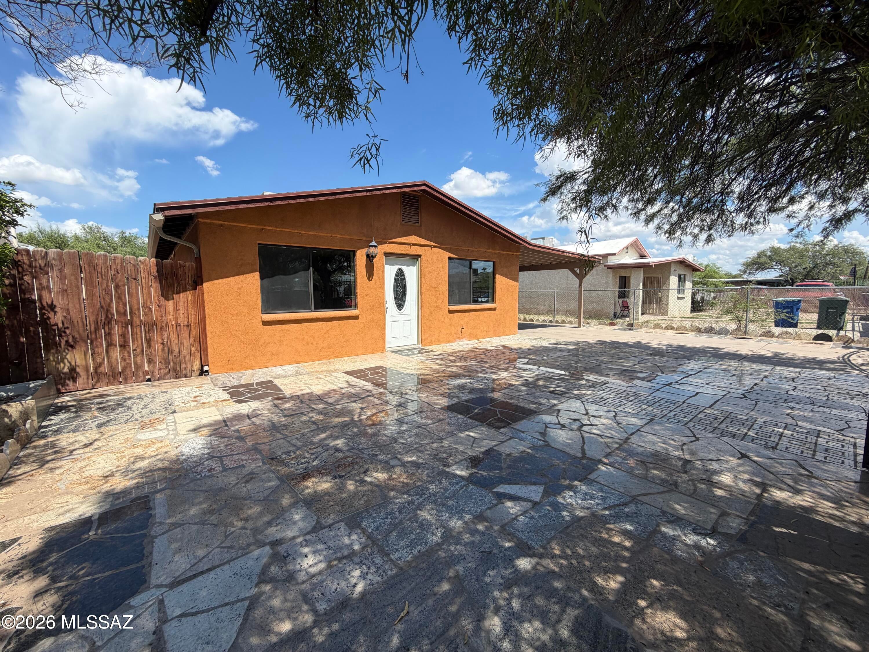 El Rio Park - Residential Lease