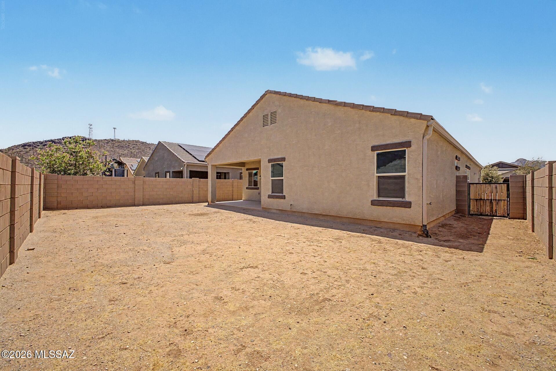 Saguaro Bloom 7B - Residential