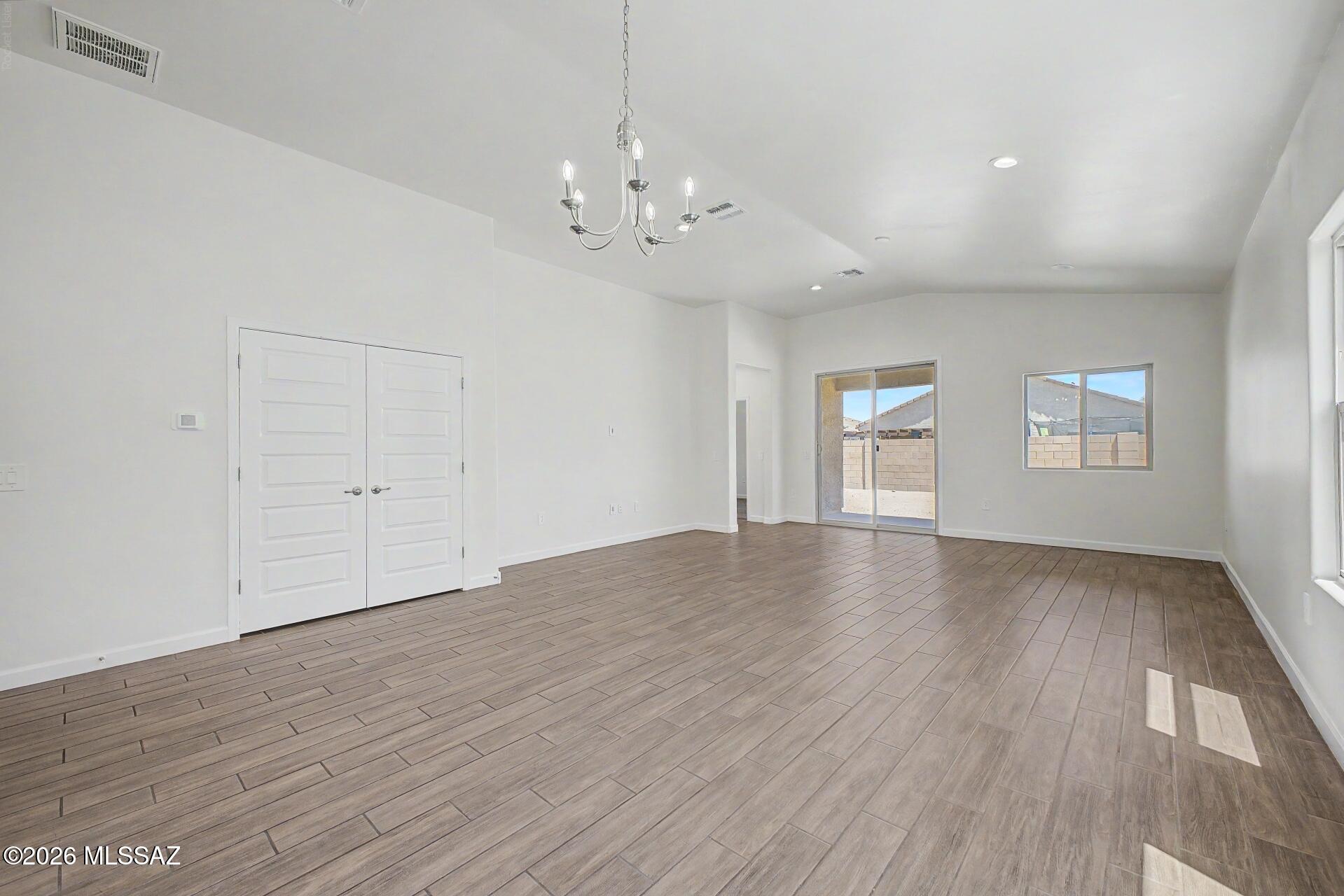 Saguaro Bloom 7B - Residential