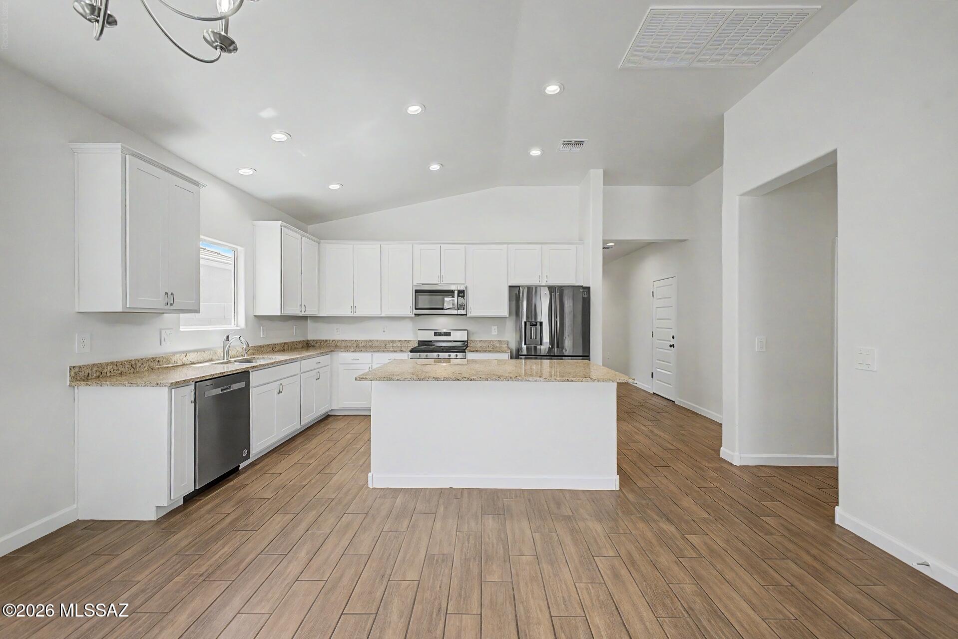 Saguaro Bloom 7B - Residential