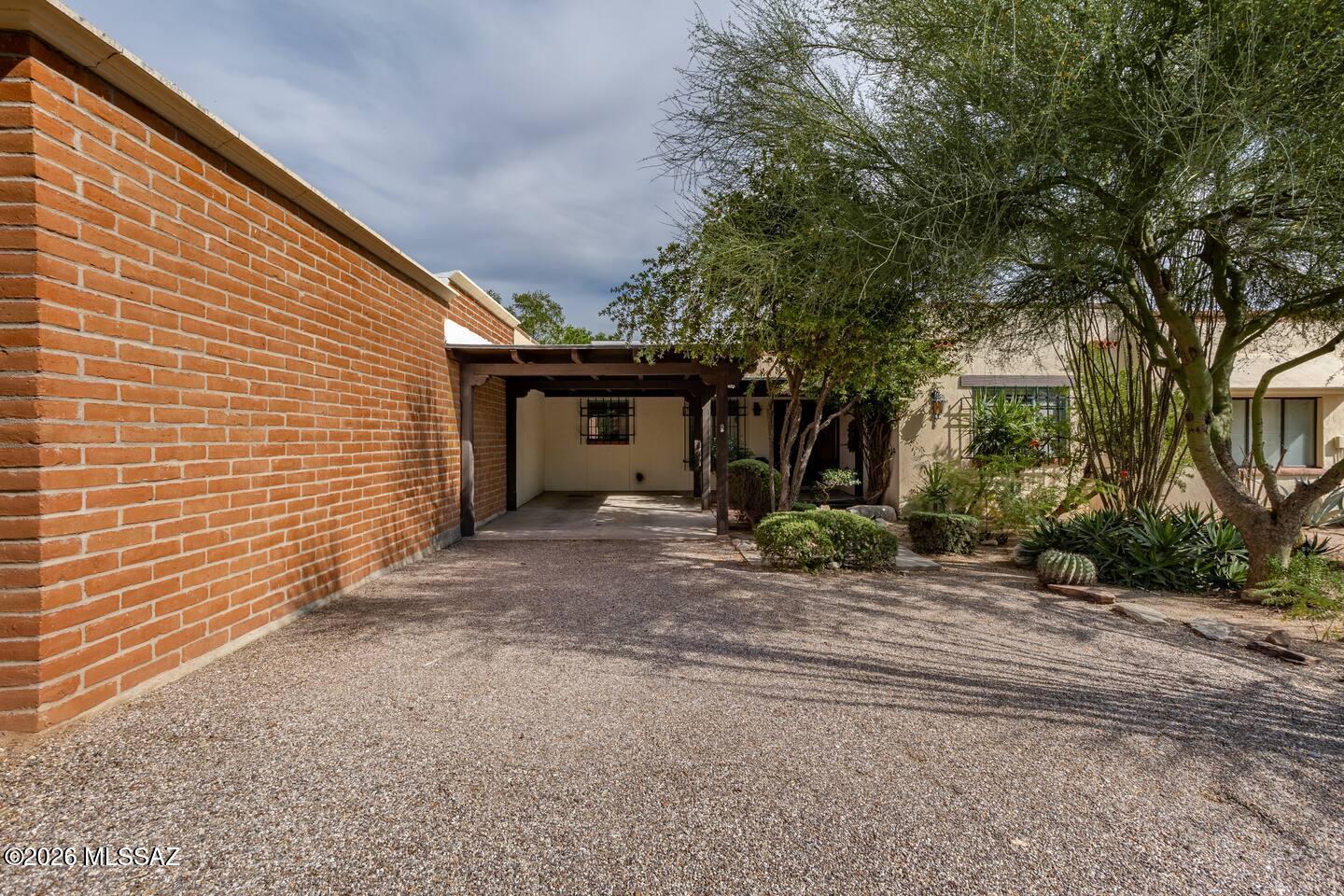 Catalina Pueblo (1-34) - Residential Lease