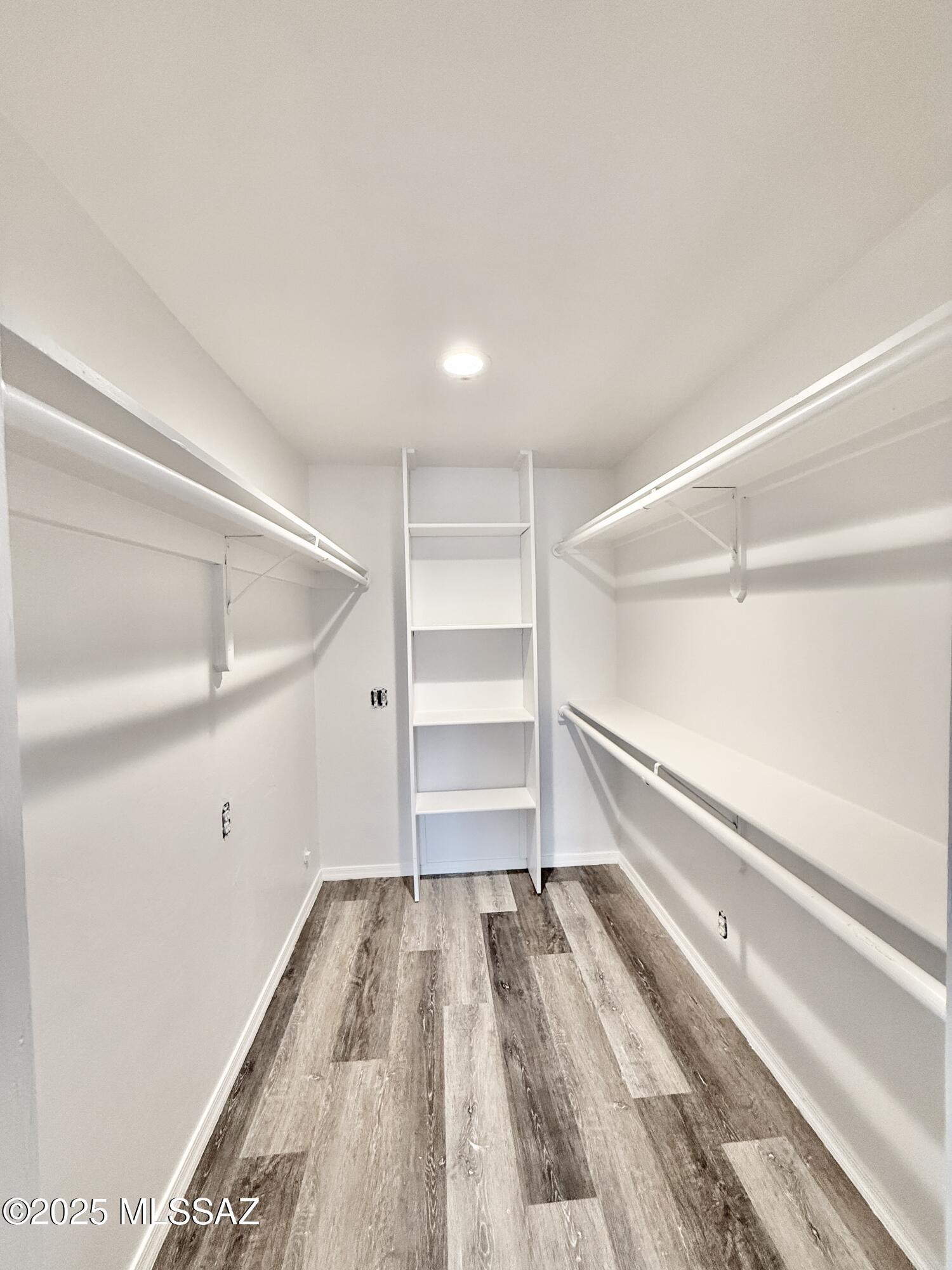 Mission Manor NO. 6 - Residential