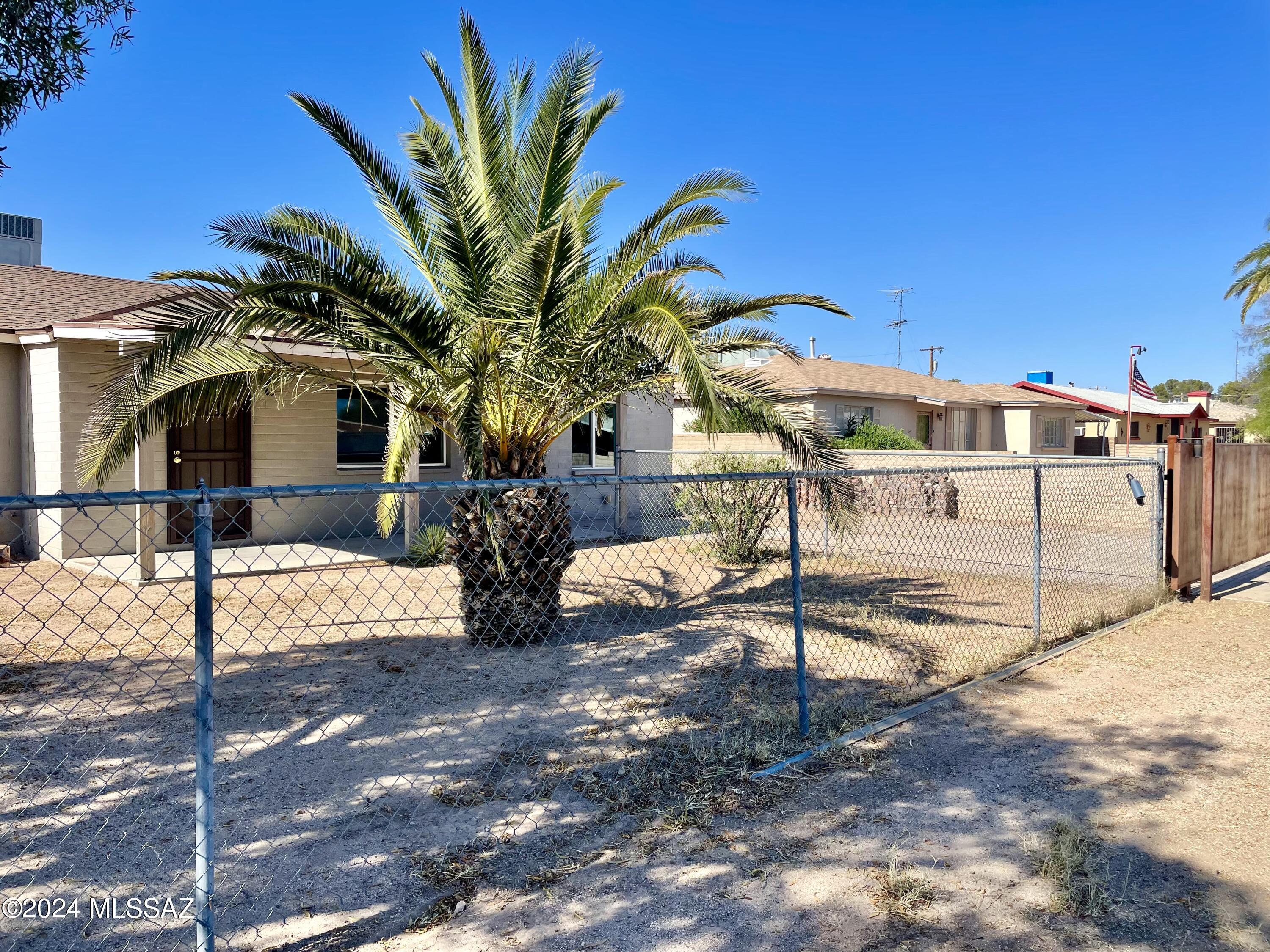 Mission Manor NO. 6 - Residential