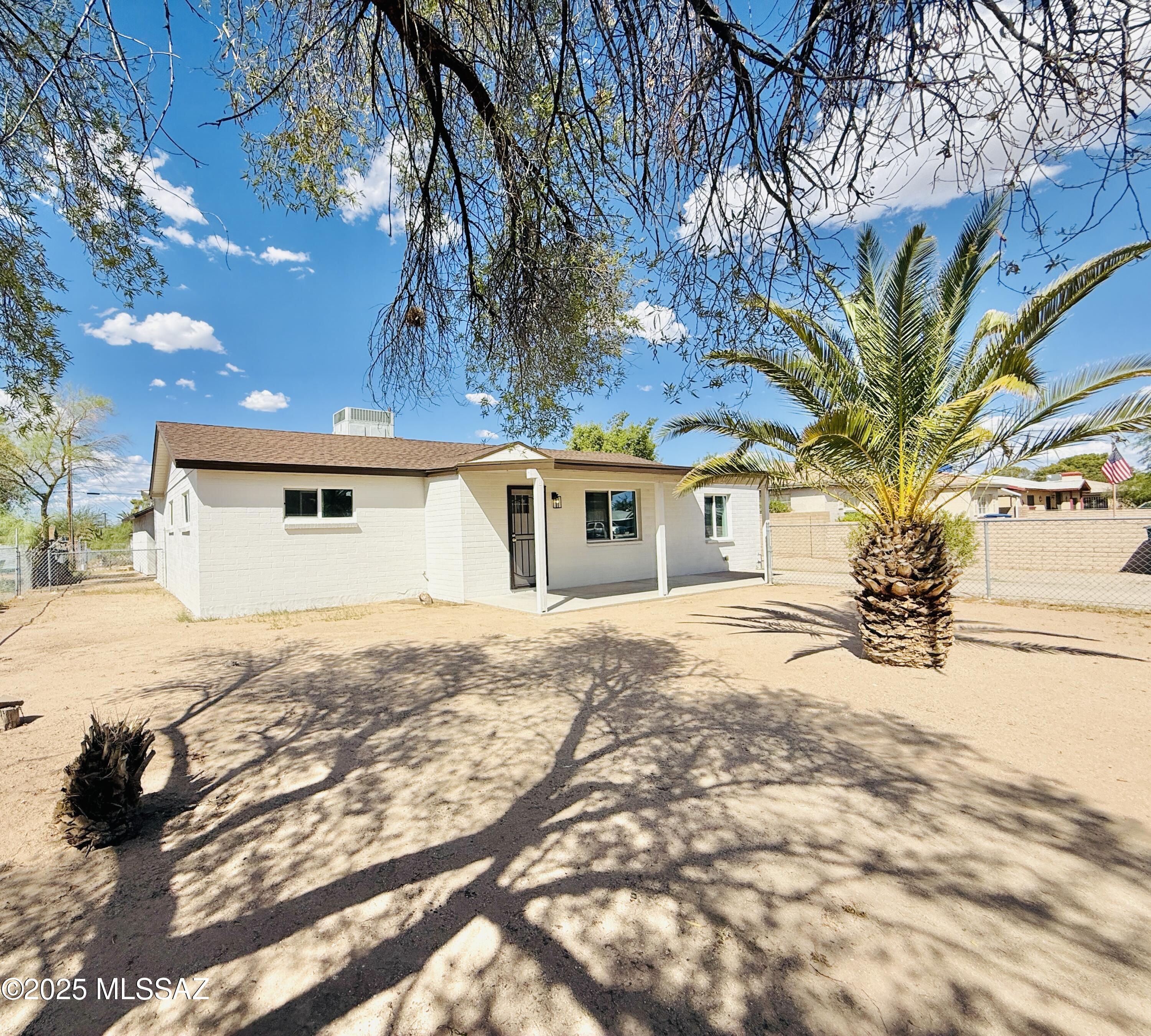 *OWNER FINANCING AVAILABLE* Beautifully Remodeled Home! Updated with NEW A/C unit, fresh interior & exterior paint, new self-closing kitchen cabinets, quartz countertop, bathroom vanities, electrical & plumbing fixtures, and new appliances! Master shower features a sleek glass door. Enjoy a gated front yard, spacious backyard with double gate access, and a large storage shed with roll-up door. An enormous bonus room with walk-in closet offers endless possibilities! Conveniently located near schools, shopping, dining, and with easy highway access for quick commutes. Don't miss this opportunity—schedule your showing today! Seller is a licensed Realtor in the state of AZ and a principal in this sale.