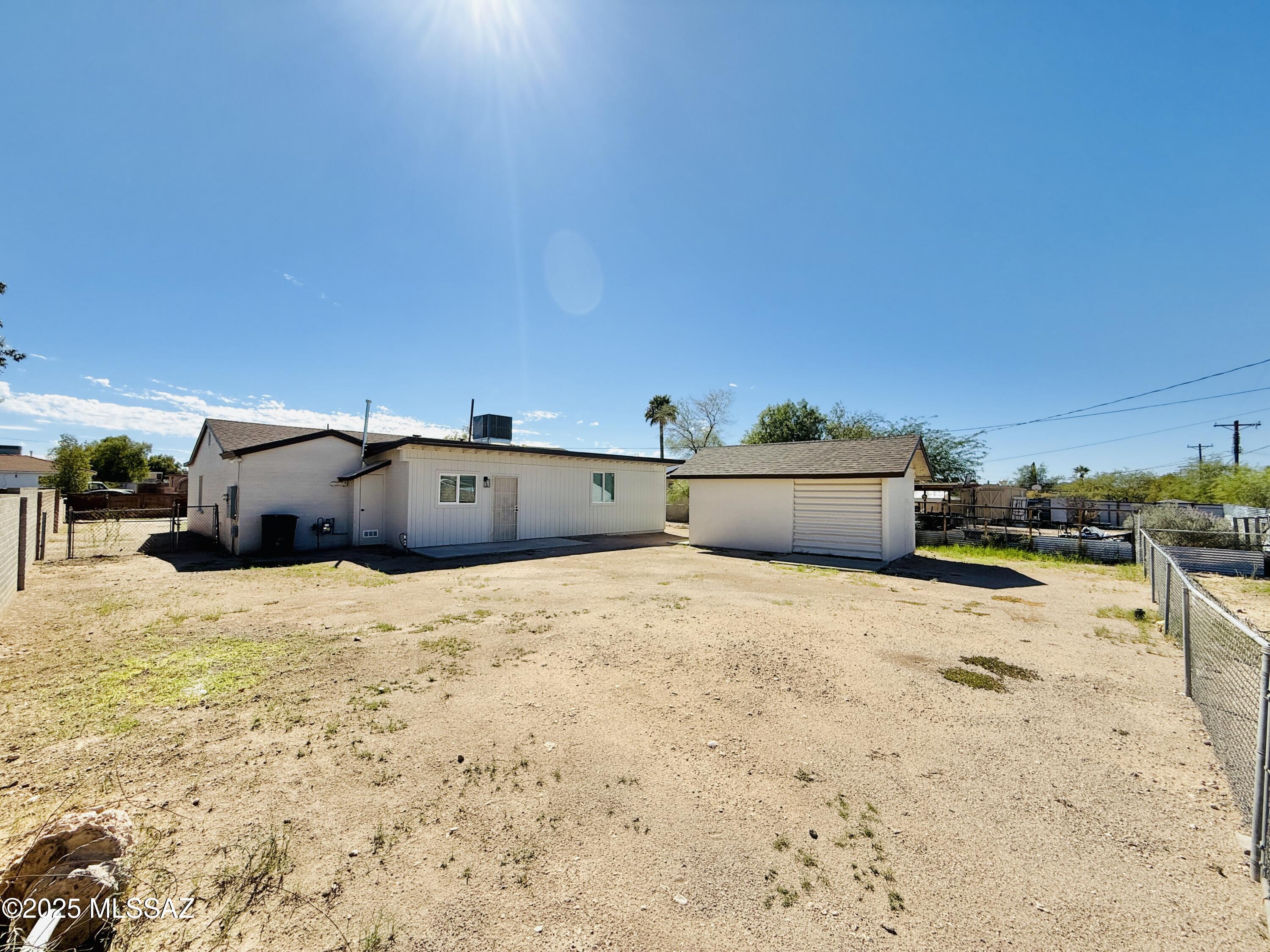 Mission Manor NO. 6 - Residential