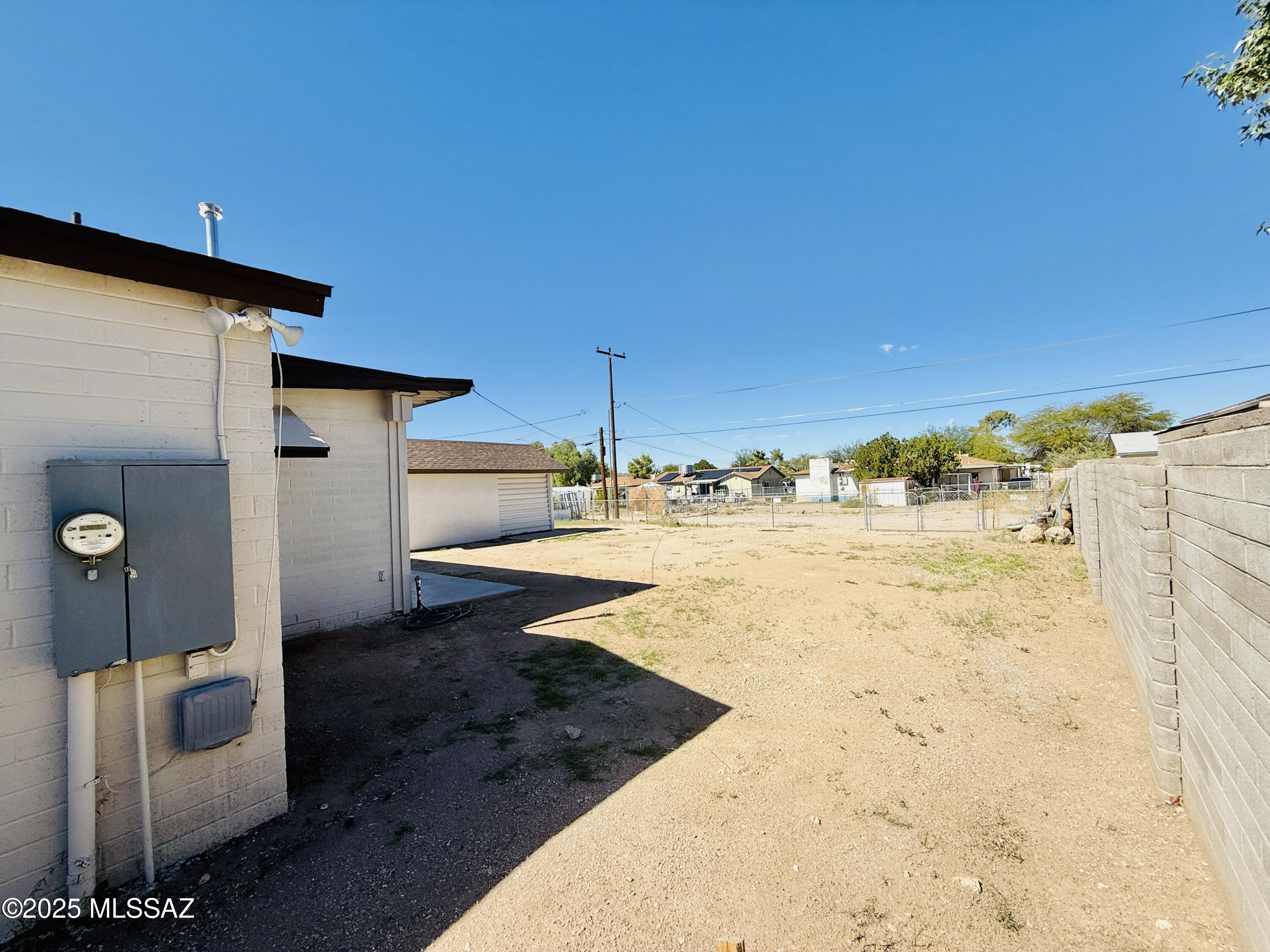 Mission Manor NO. 6 - Residential