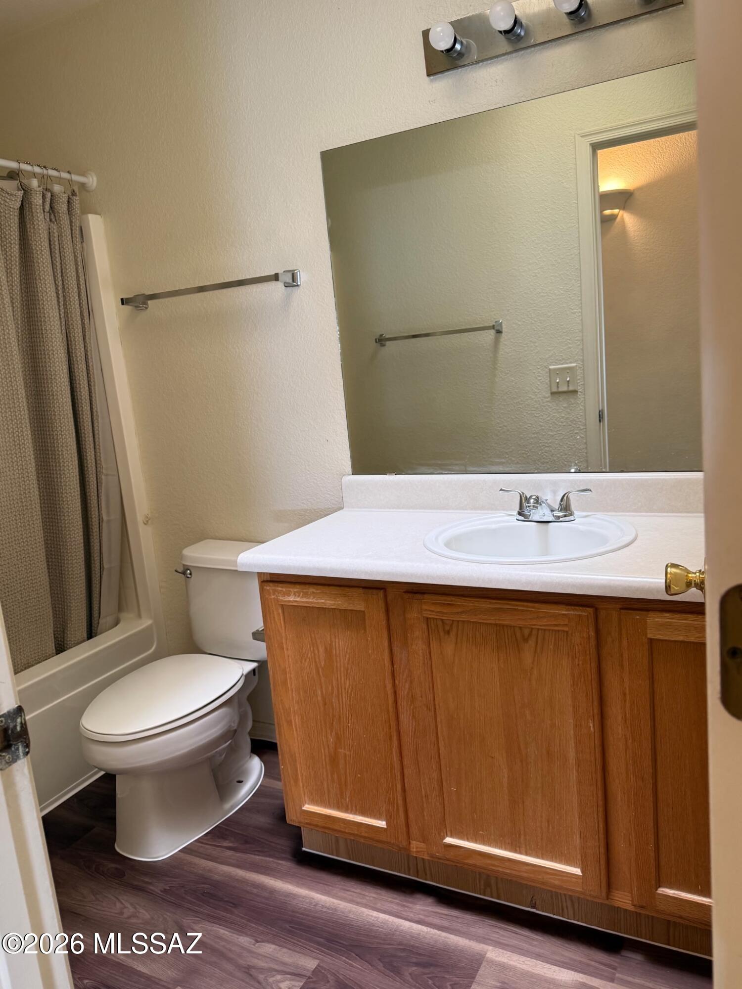 Mona Lisa (1-112) - Residential Lease