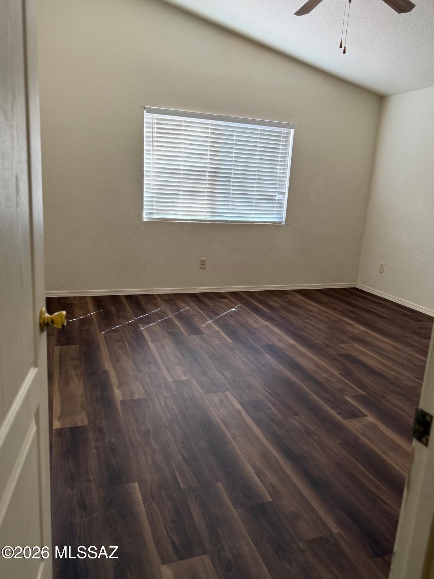 Mona Lisa (1-112) - Residential Lease