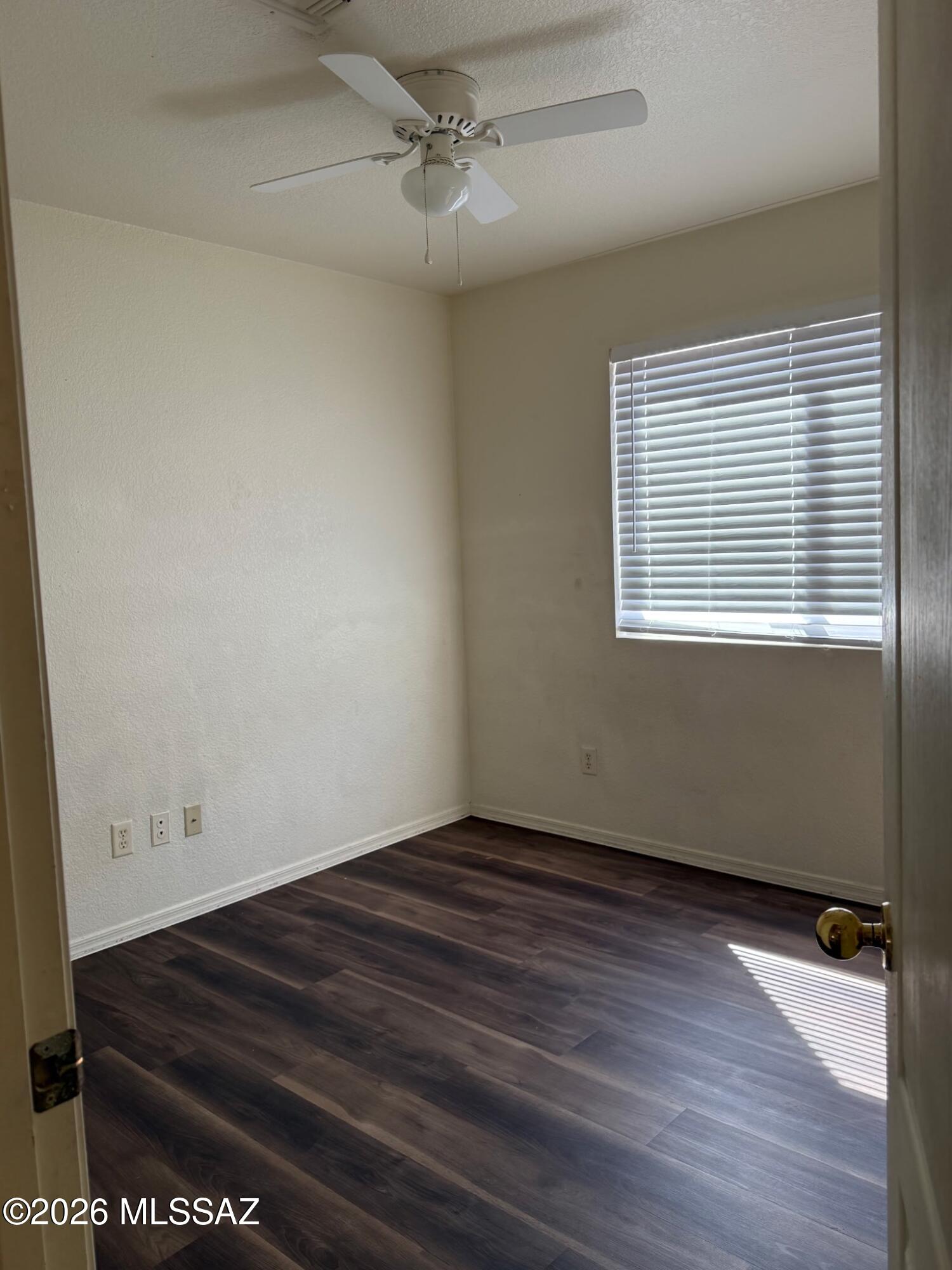 Mona Lisa (1-112) - Residential Lease