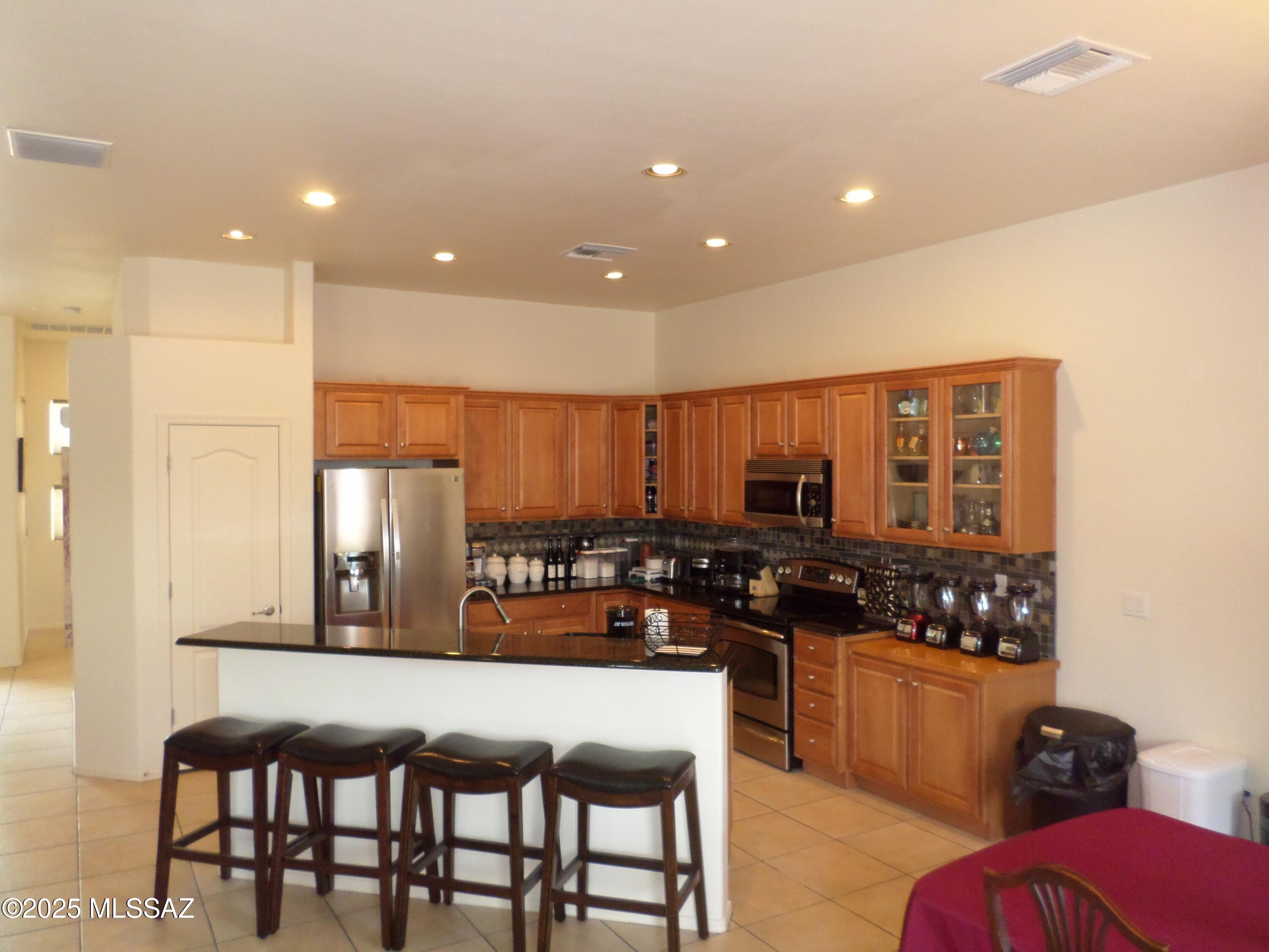 Valencia Reserve South (1-315) - Residential Lease