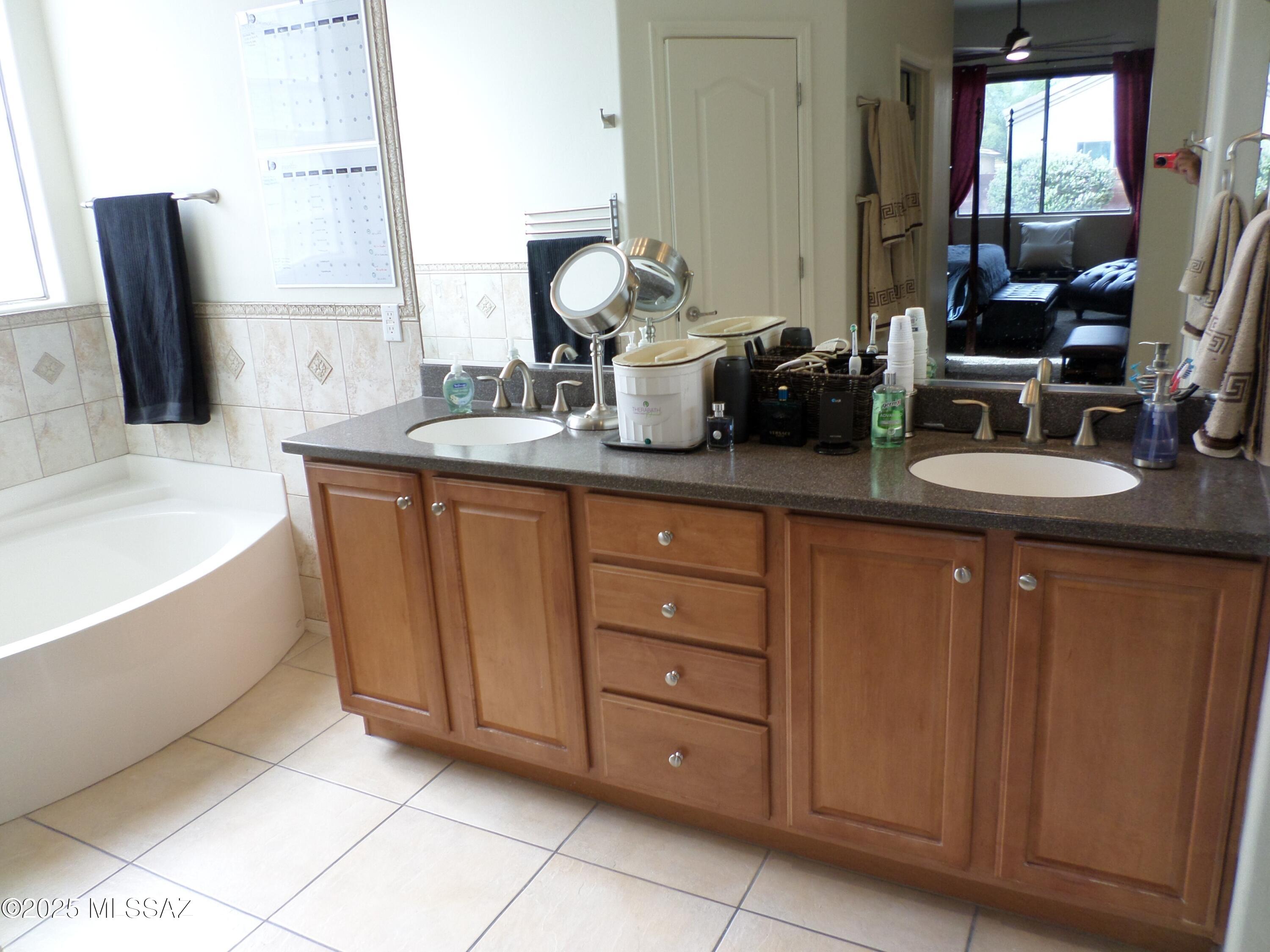 Valencia Reserve South (1-315) - Residential Lease